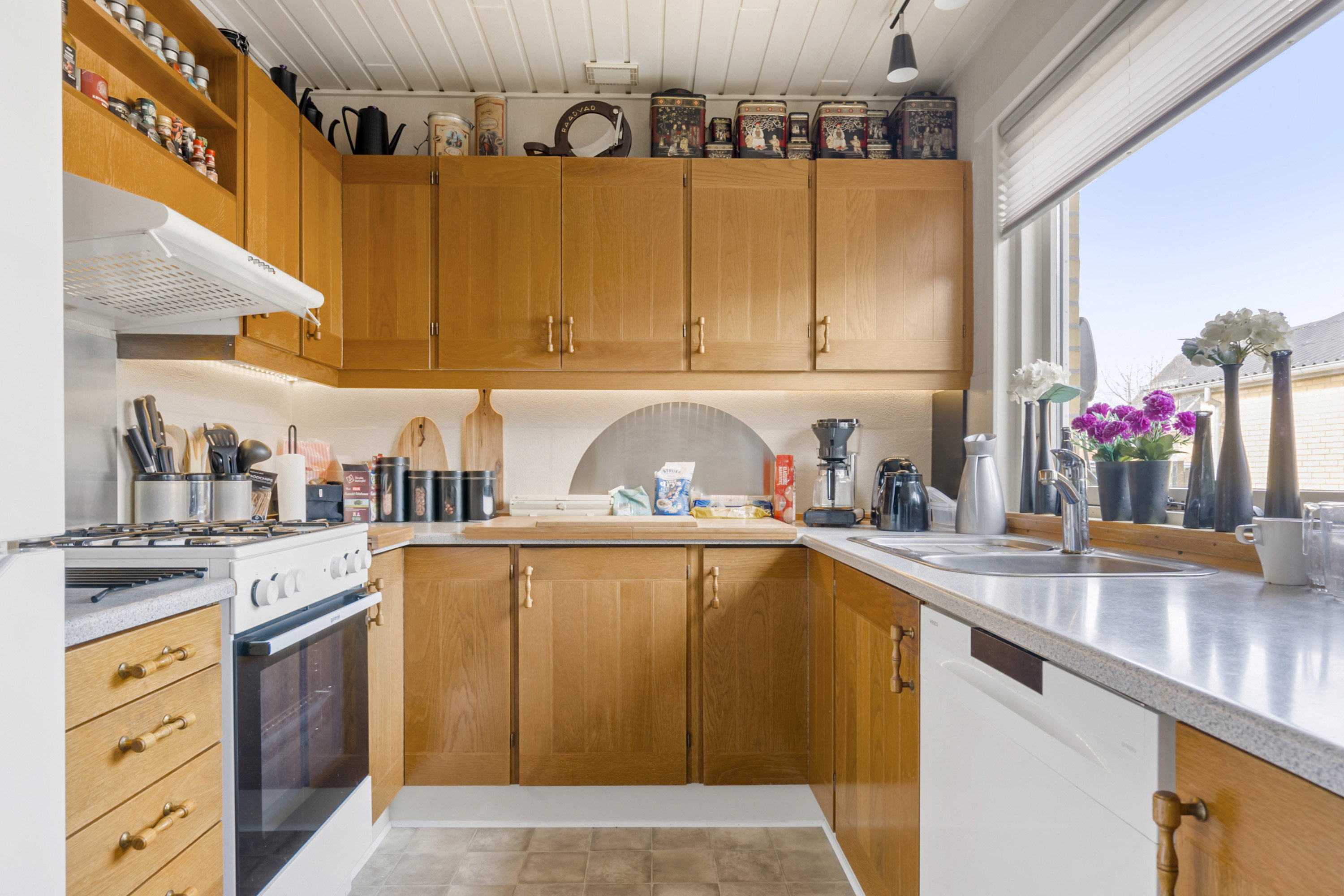 Fremhævet køkken billede i fuldskærmstilstand. Billede af Toften 11, 7130 Juelsminde