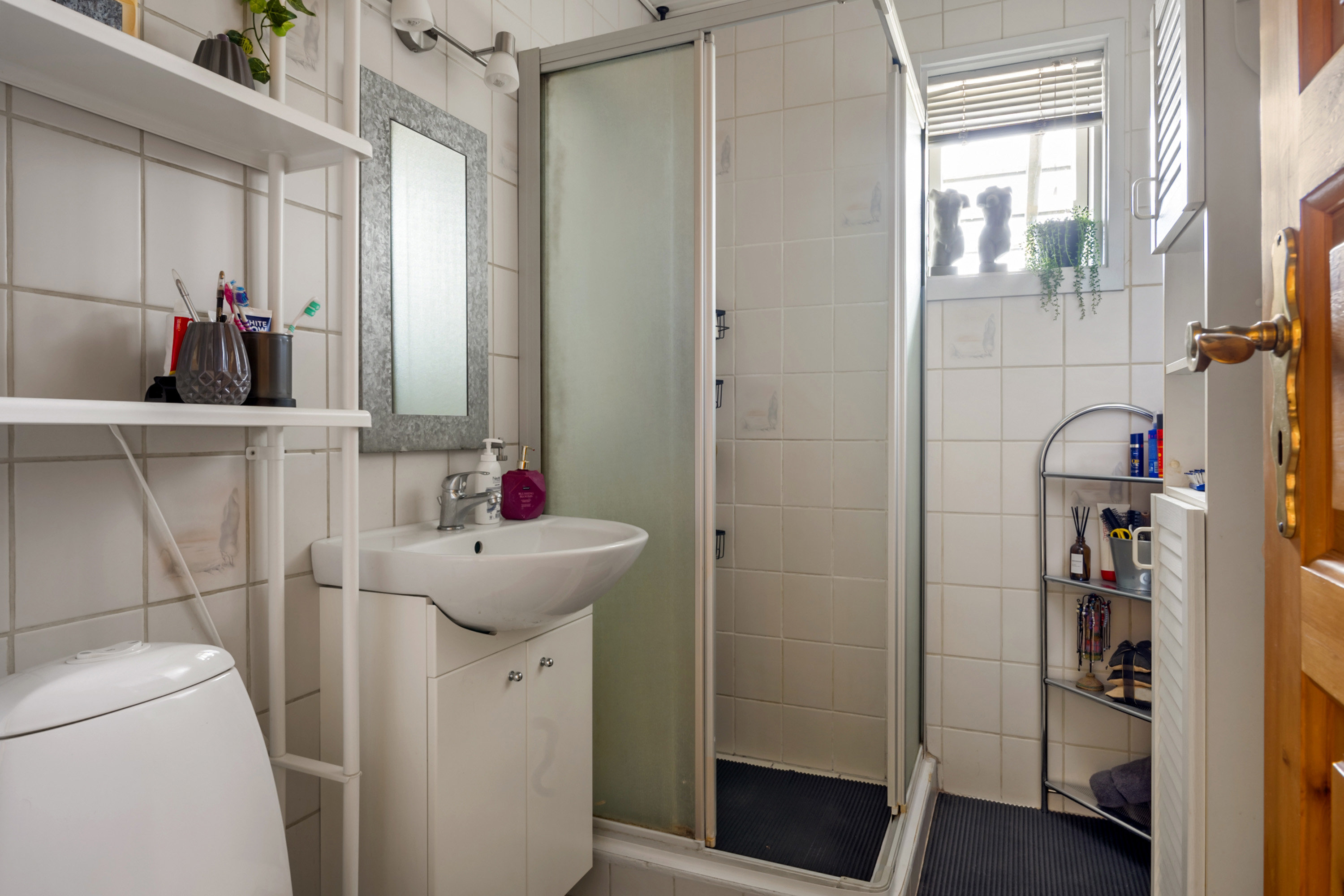 Fremhævet badeværelse billede i fuldskærmstilstand. Billede af Toften 11, 7130 Juelsminde