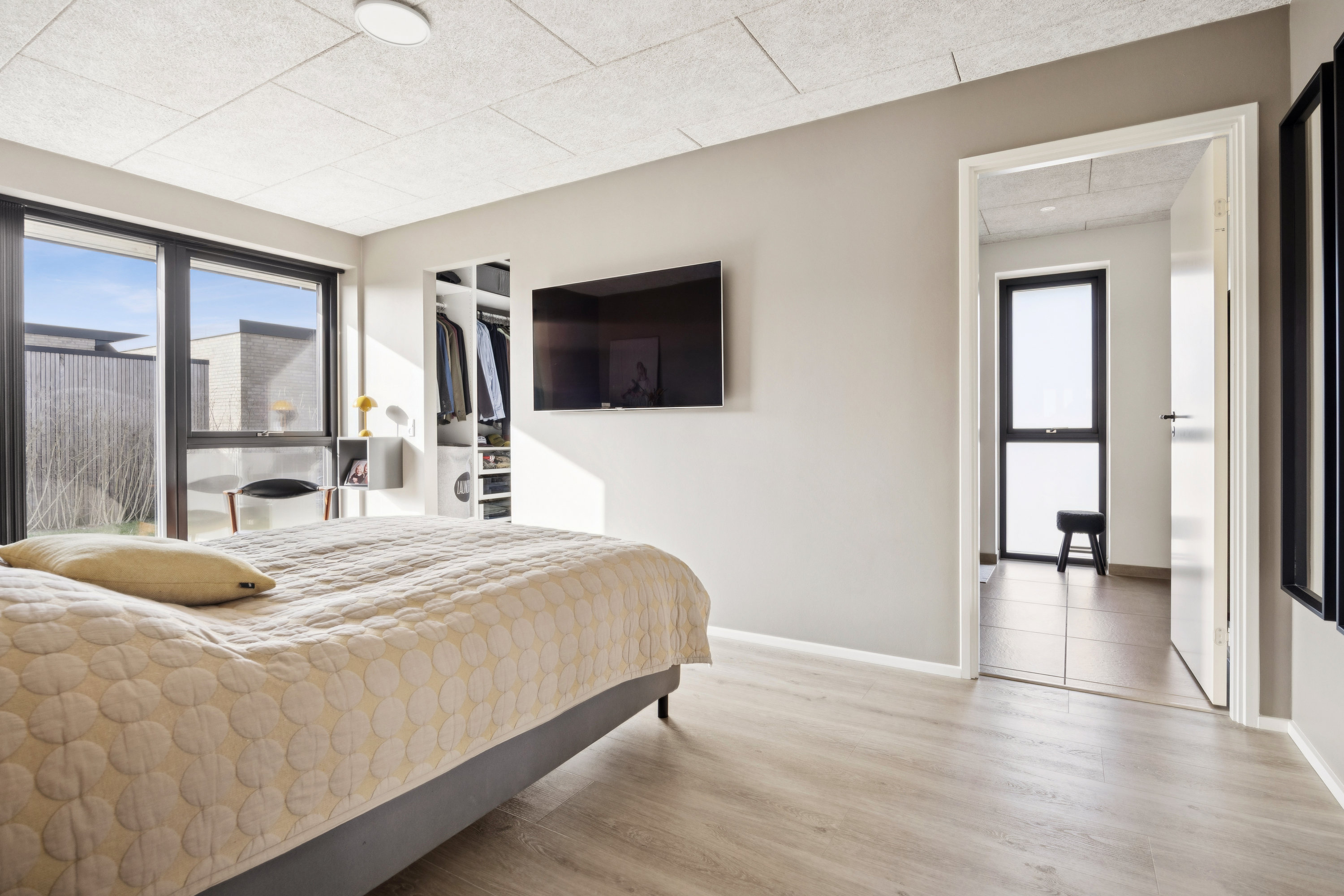 Fremhævet værelse billede i fuldskærmstilstand. Billede af Østermarken 327, 9320 Hjallerup