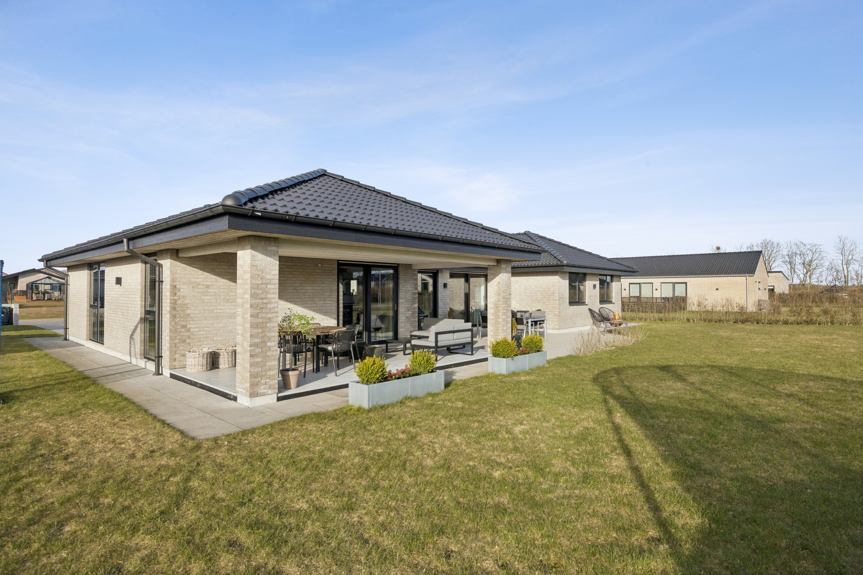 Fremhævet andet billede i fuldskærmstilstand. Billede af Østermarken 327, 9320 Hjallerup