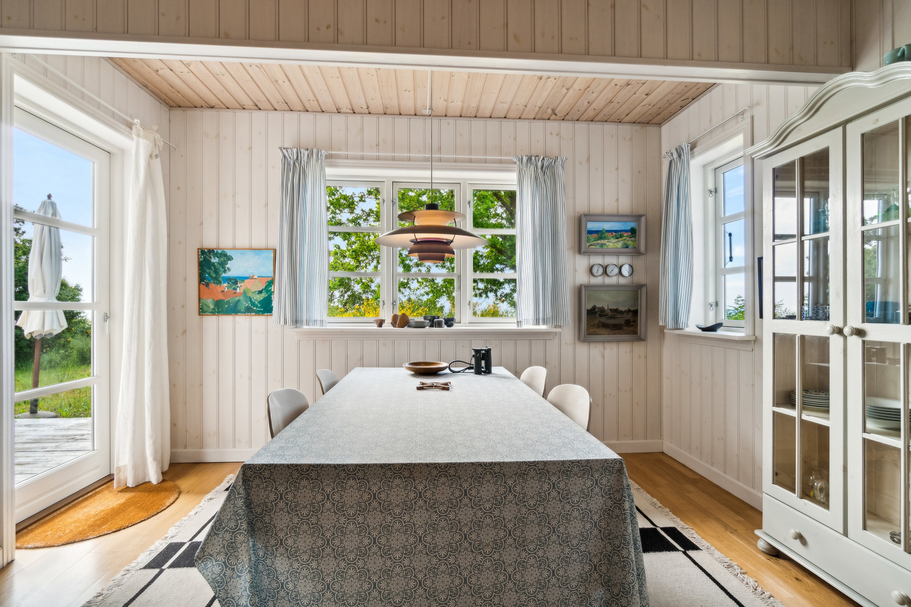 Fremhævet spisestue billede i fuldskærmstilstand. Billede af Lersøvej 13, 3700 Rønne