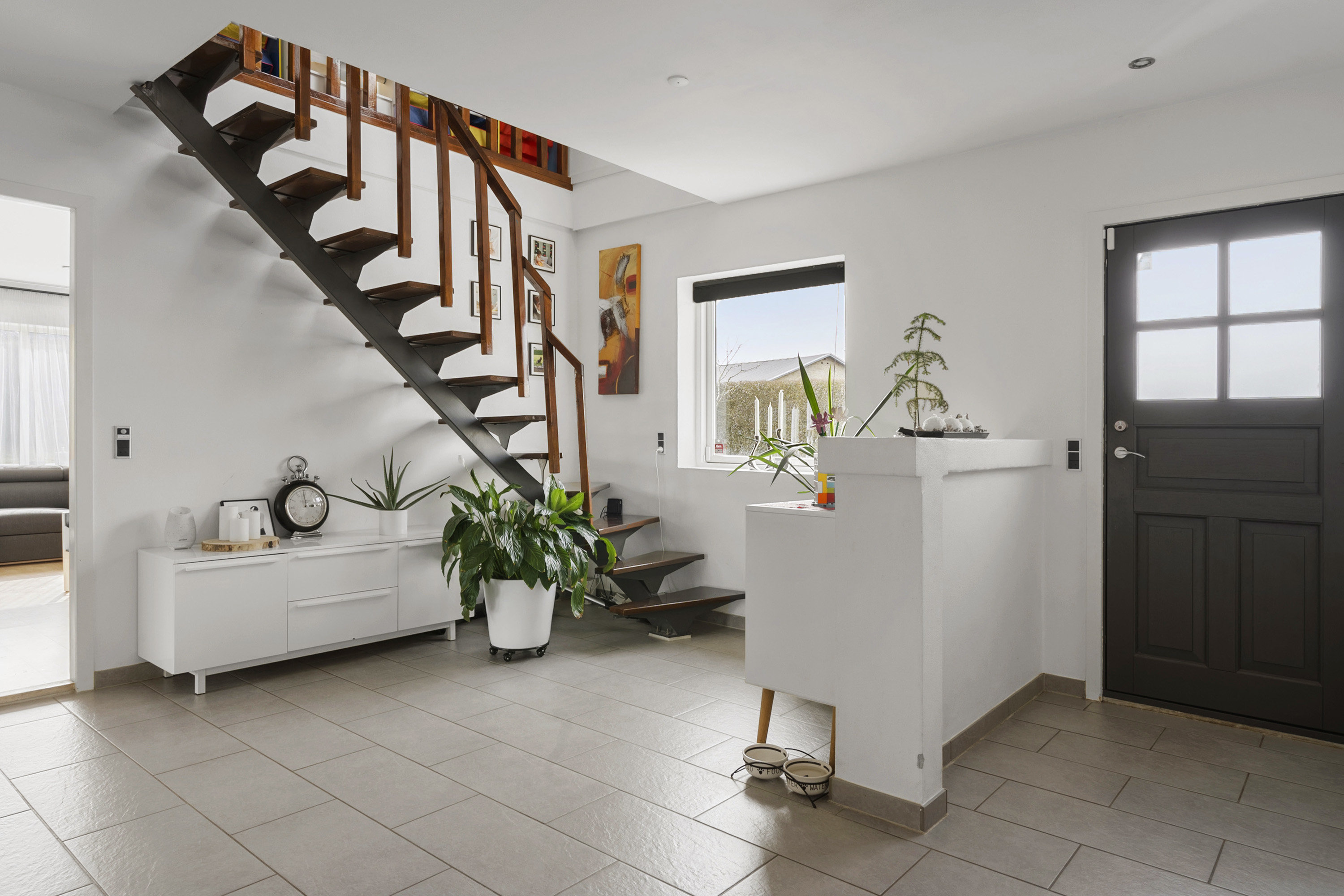 Fremhævet entré billede i fuldskærmstilstand. Billede af Platanalle 11, 8700 Horsens