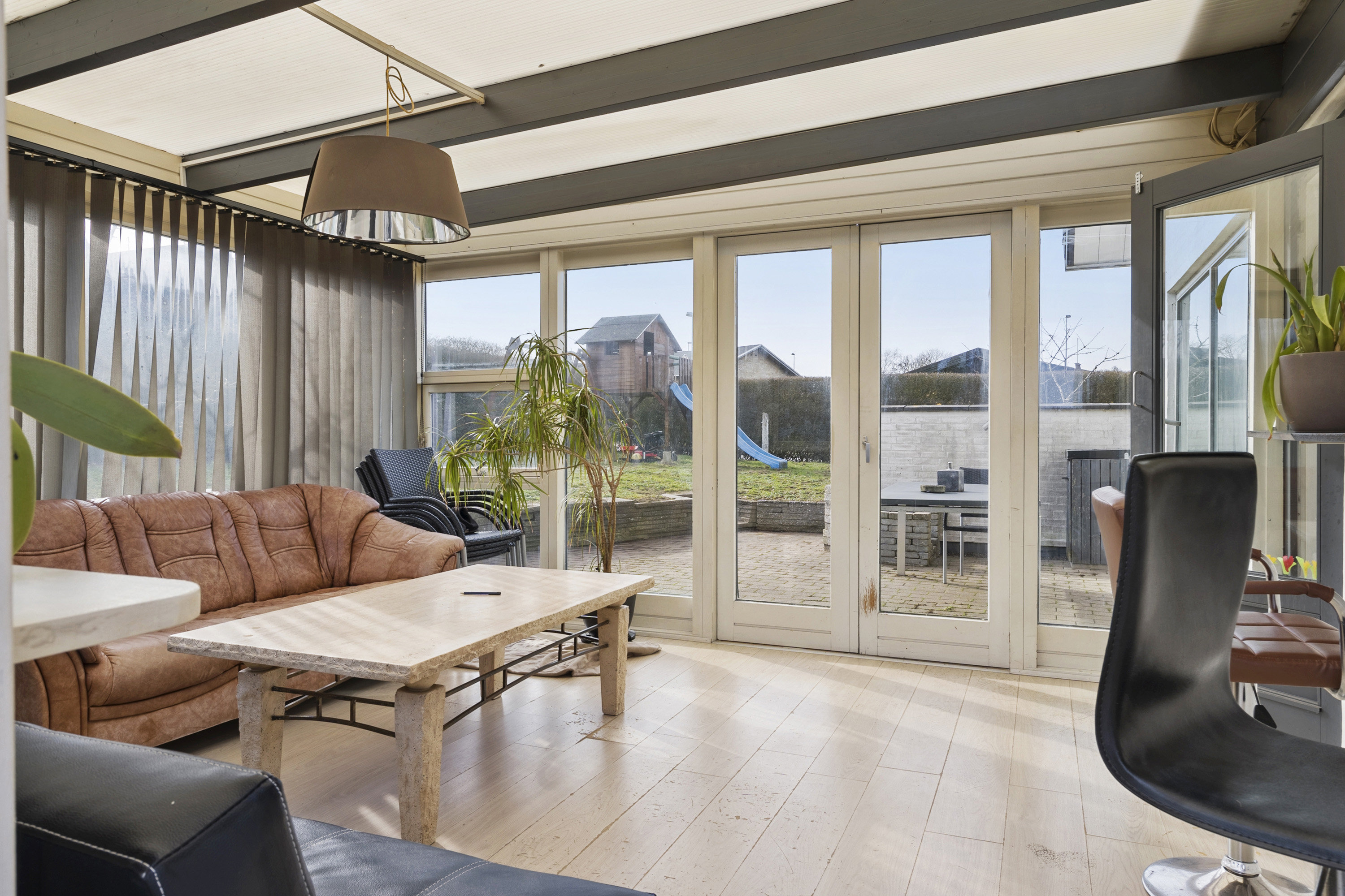 Fremhævet stue billede i fuldskærmstilstand. Billede af Platanalle 11, 8700 Horsens