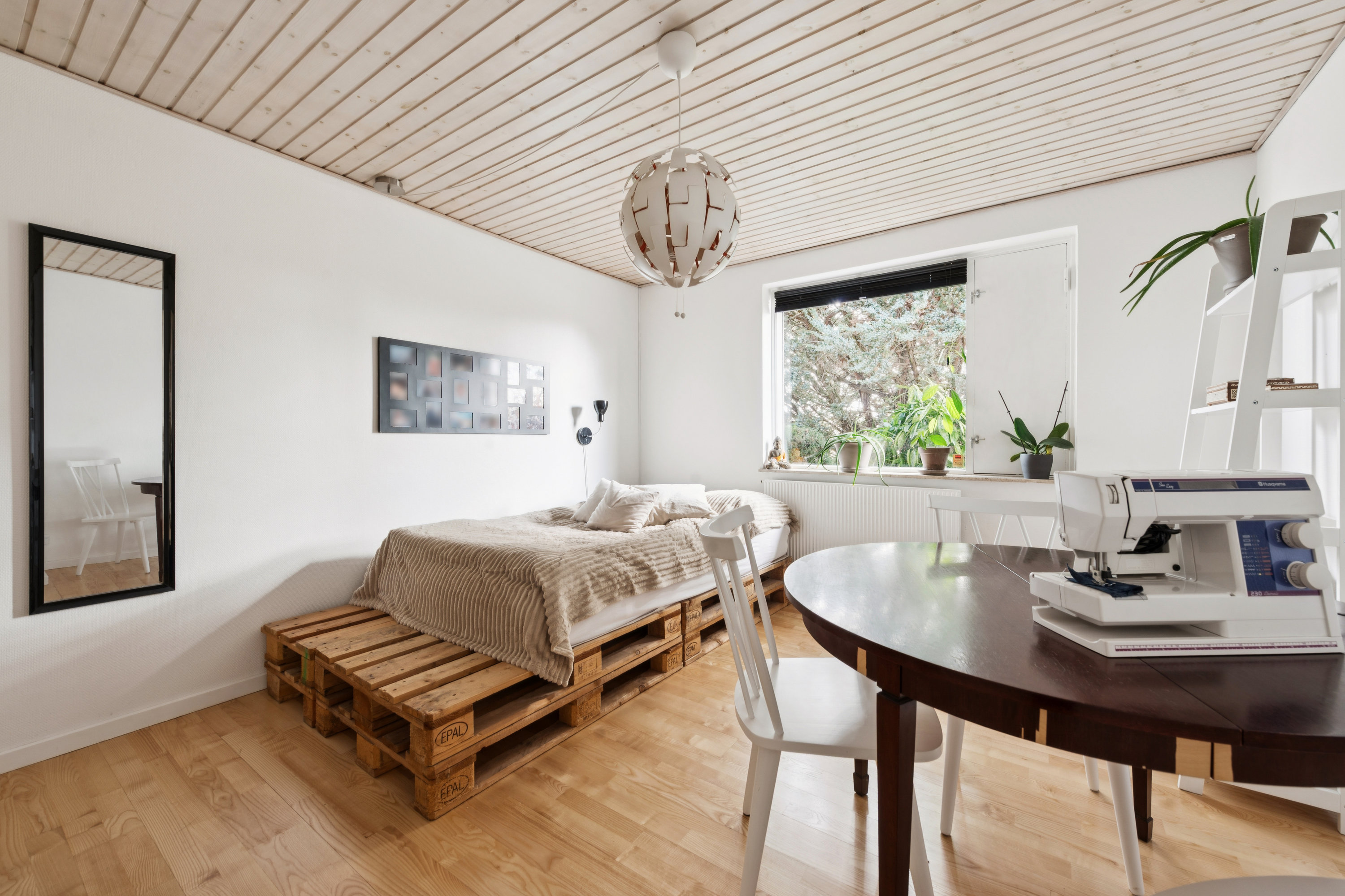 Fremhævet værelse billede i fuldskærmstilstand. Billede af Stenås 17, 2670 Greve