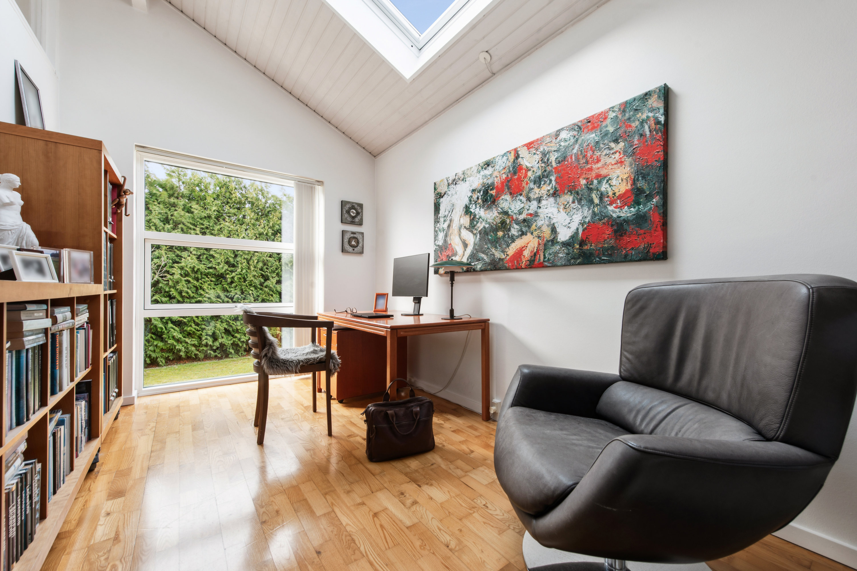 Fremhævet kontor billede i fuldskærmstilstand. Billede af Stenås 17, 2670 Greve