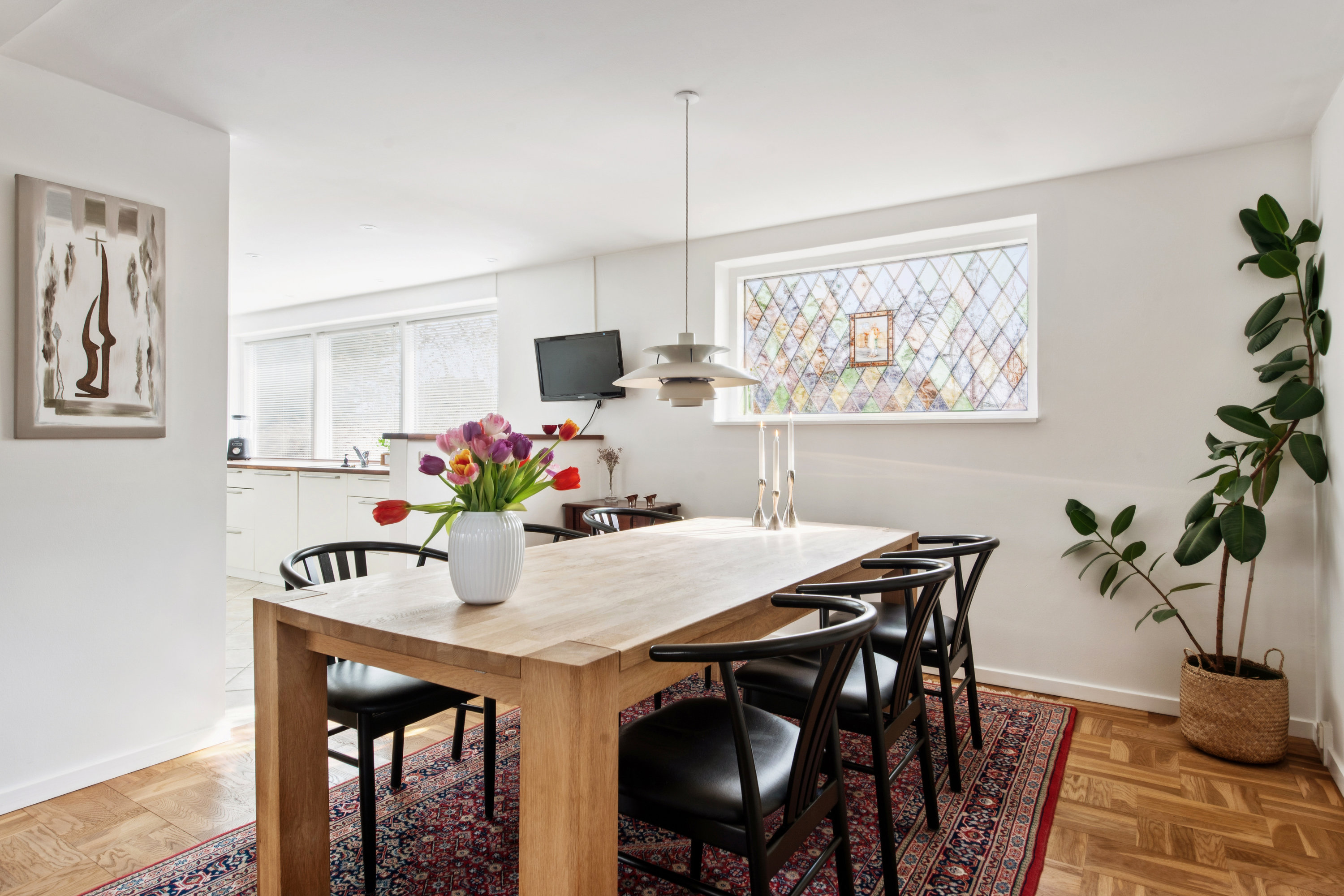 Fremhævet stue billede i fuldskærmstilstand. Billede af Stenås 17, 2670 Greve