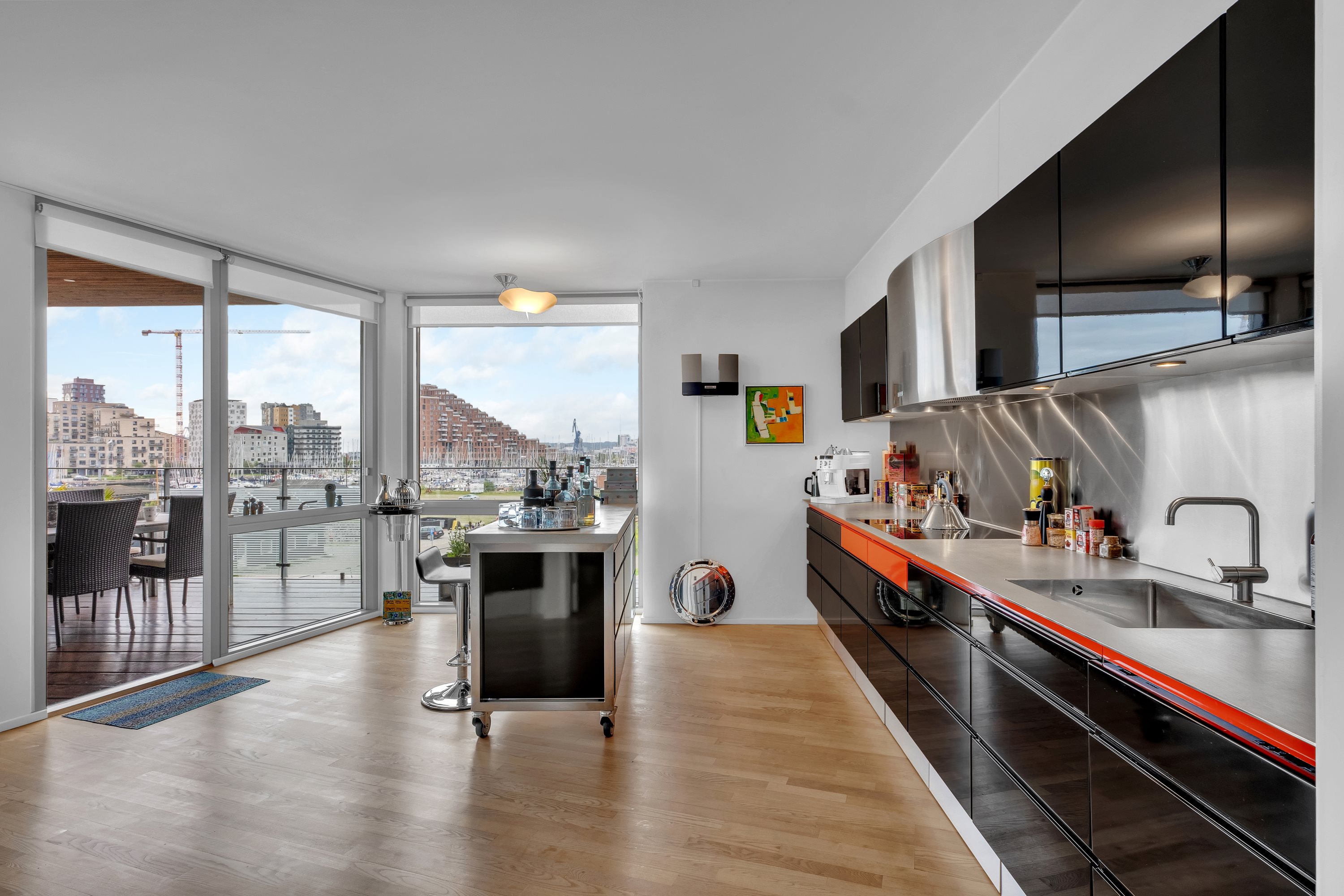 Fremhævet køkken billede i fuldskærmstilstand. Billede af Langelinieparken 15, 2. tv., 8000 Aarhus C