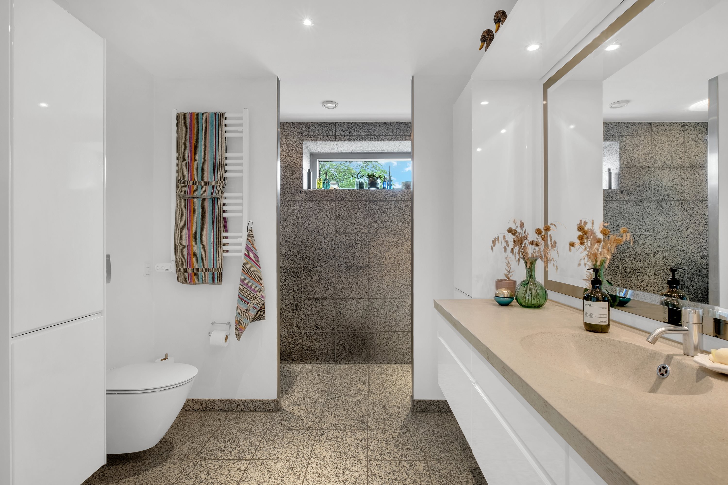 Fremhævet badeværelse billede i fuldskærmstilstand. Billede af Langelinieparken 15, 2. tv., 8000 Aarhus C