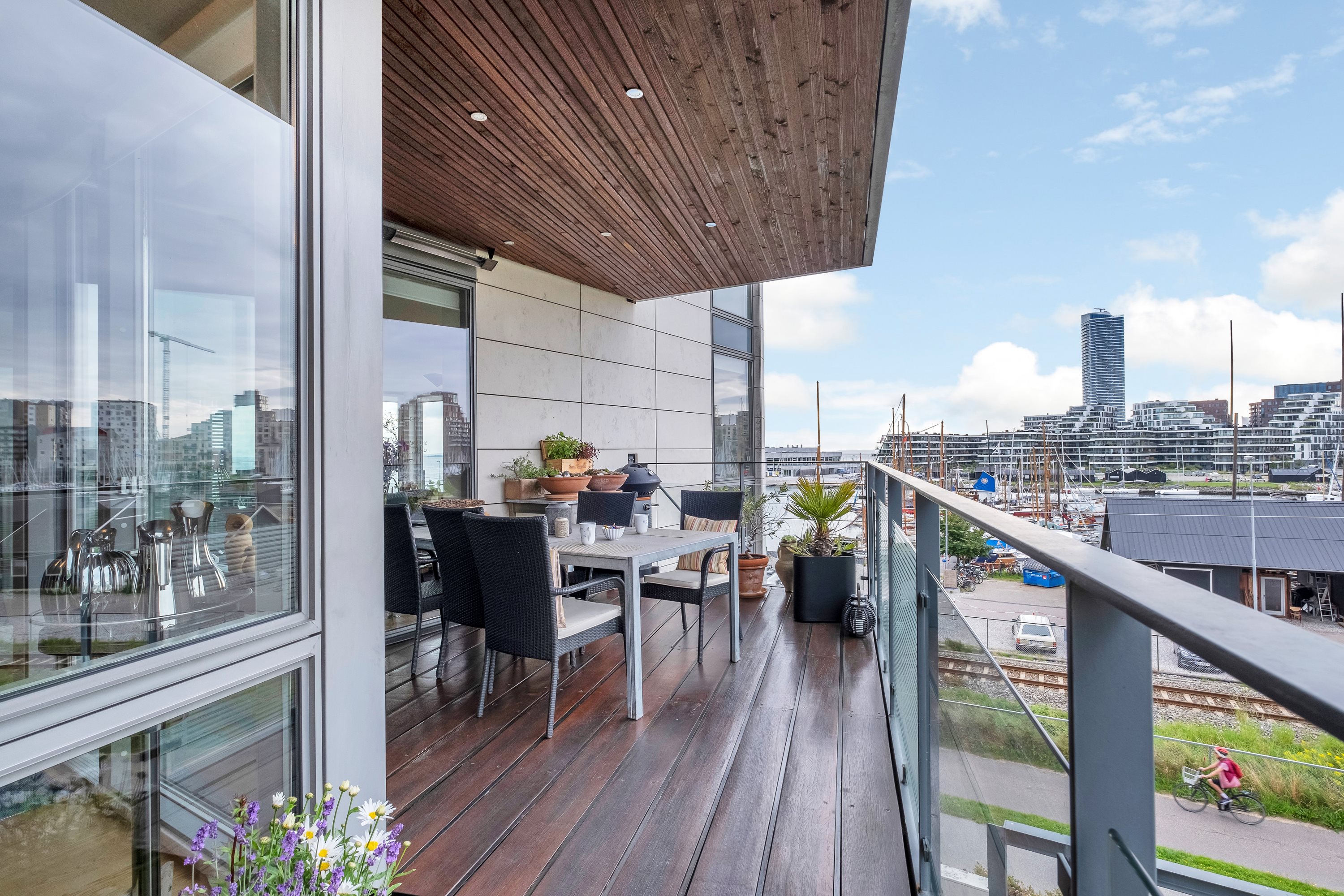 Fremhævet altan billede i fuldskærmstilstand. Billede af Langelinieparken 15, 2. tv., 8000 Aarhus C