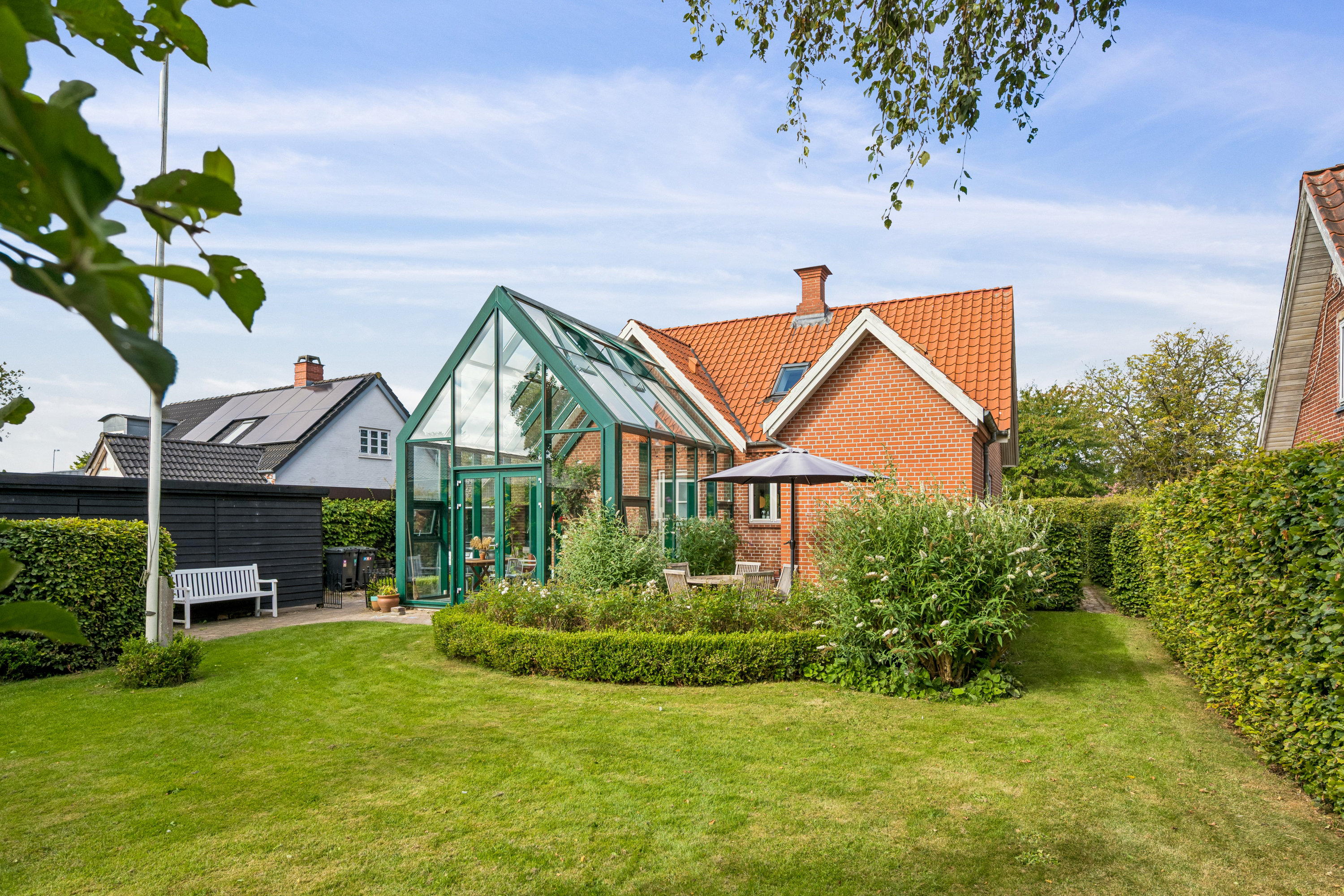 Fremhævet ejendom 1 billede i fuldskærmstilstand. Billede af Tinningvej 12, Foldby, 8382 Hinnerup