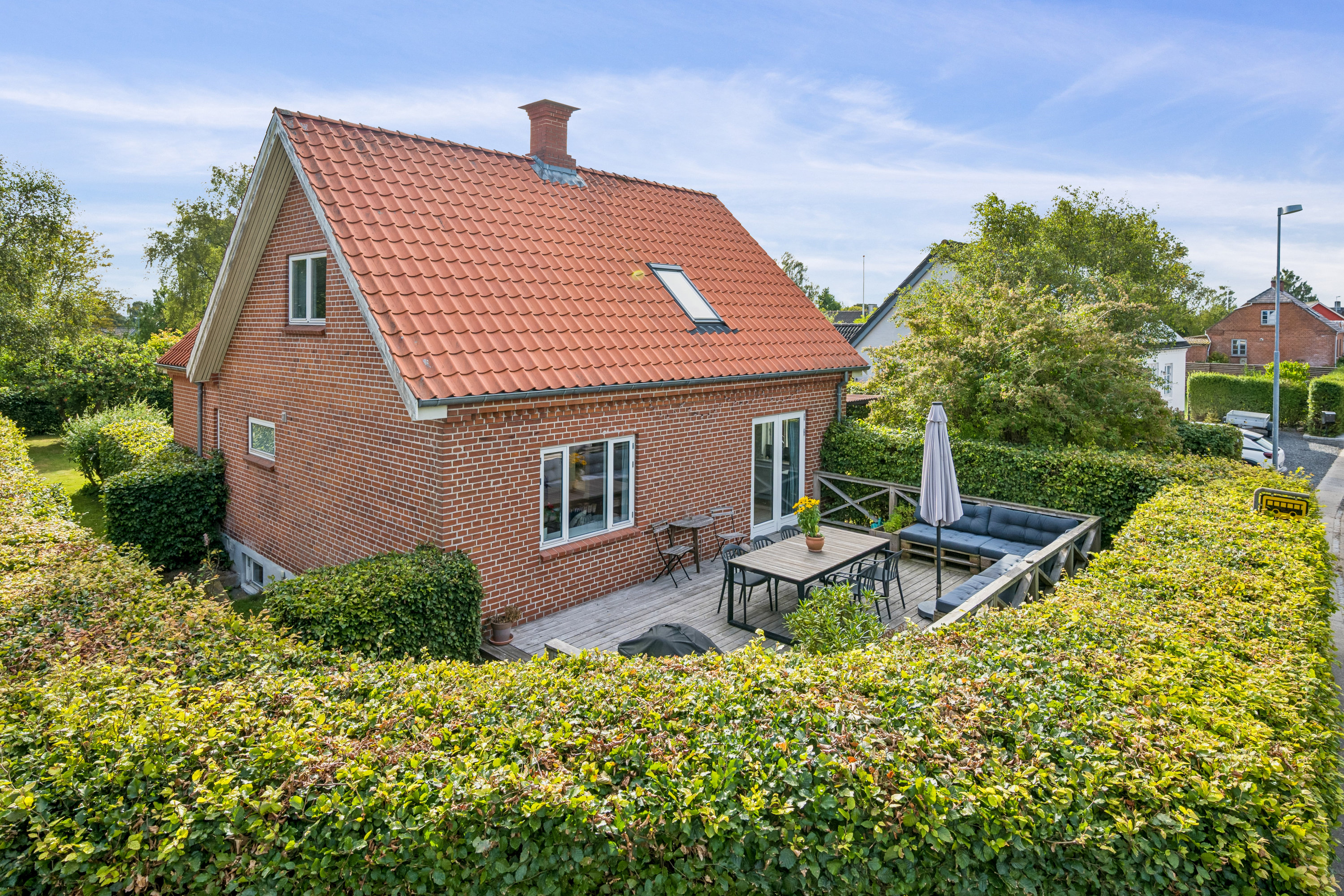 Fremhævet ejendom 1 billede i fuldskærmstilstand. Billede af Tinningvej 12, Foldby, 8382 Hinnerup