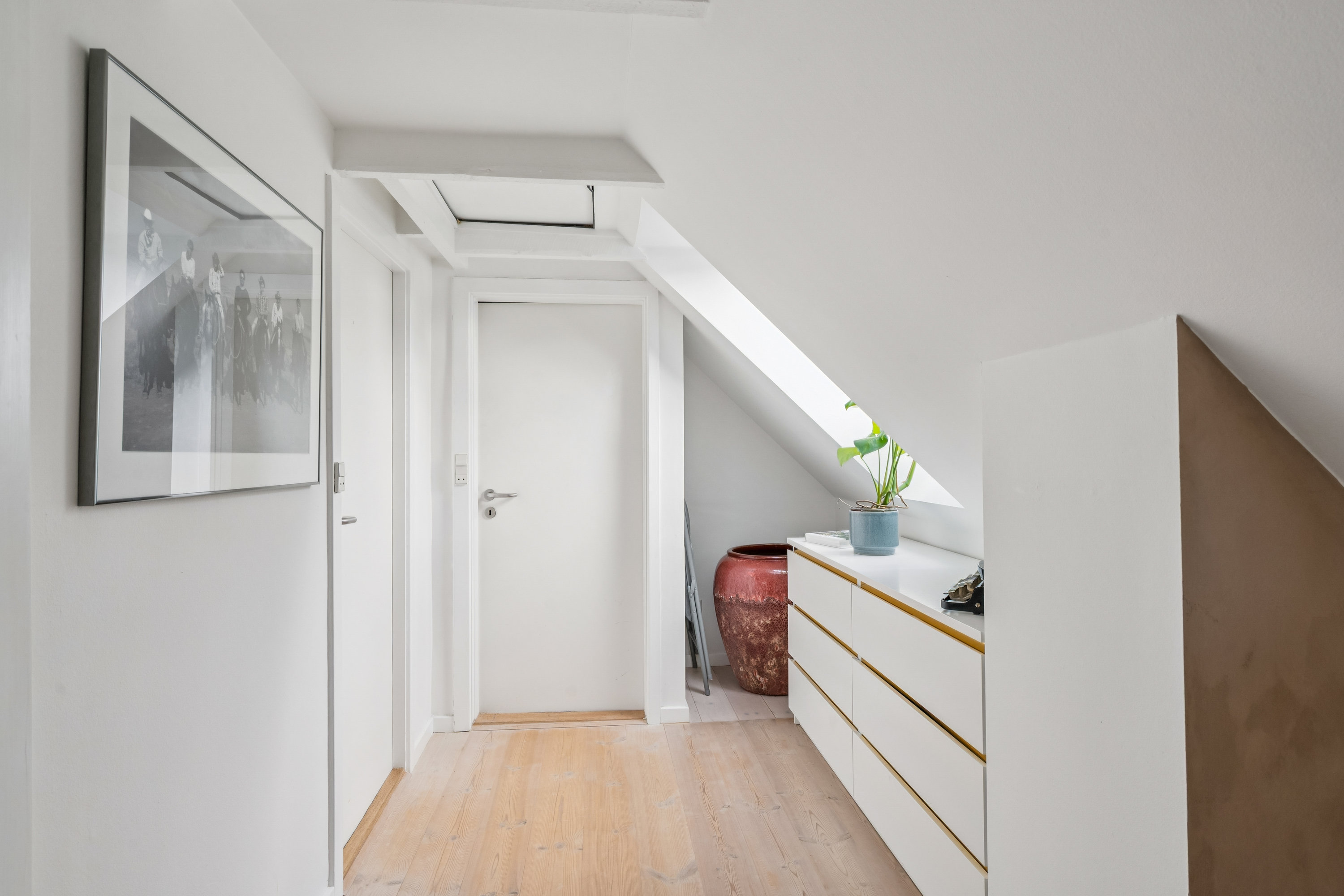 Fremhævet værelse billede i fuldskærmstilstand. Billede af Tinningvej 12, Foldby, 8382 Hinnerup