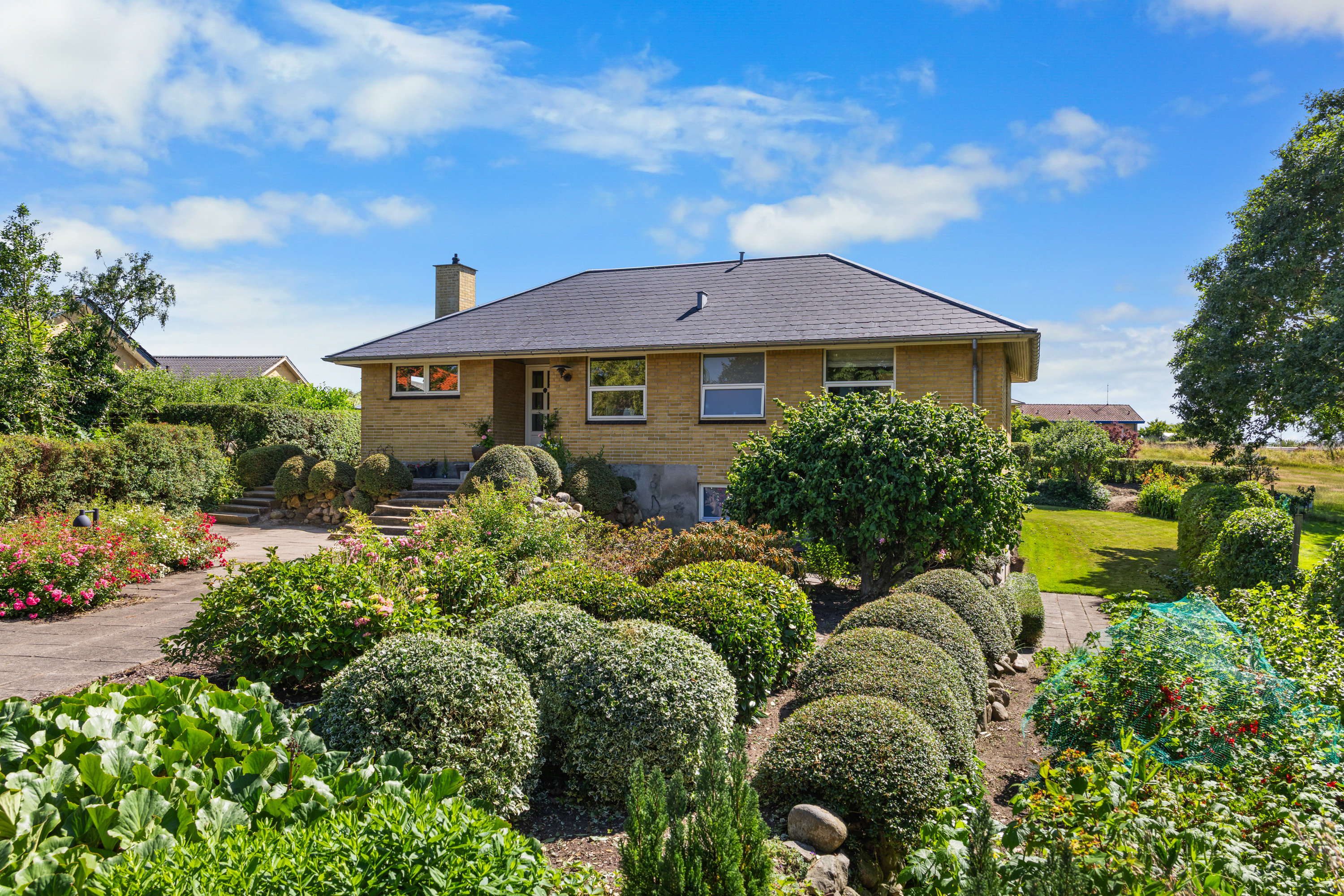 Fremhævet facade billede i fuldskærmstilstand. Billede af Rørdrumvej 13, 5600 Faaborg