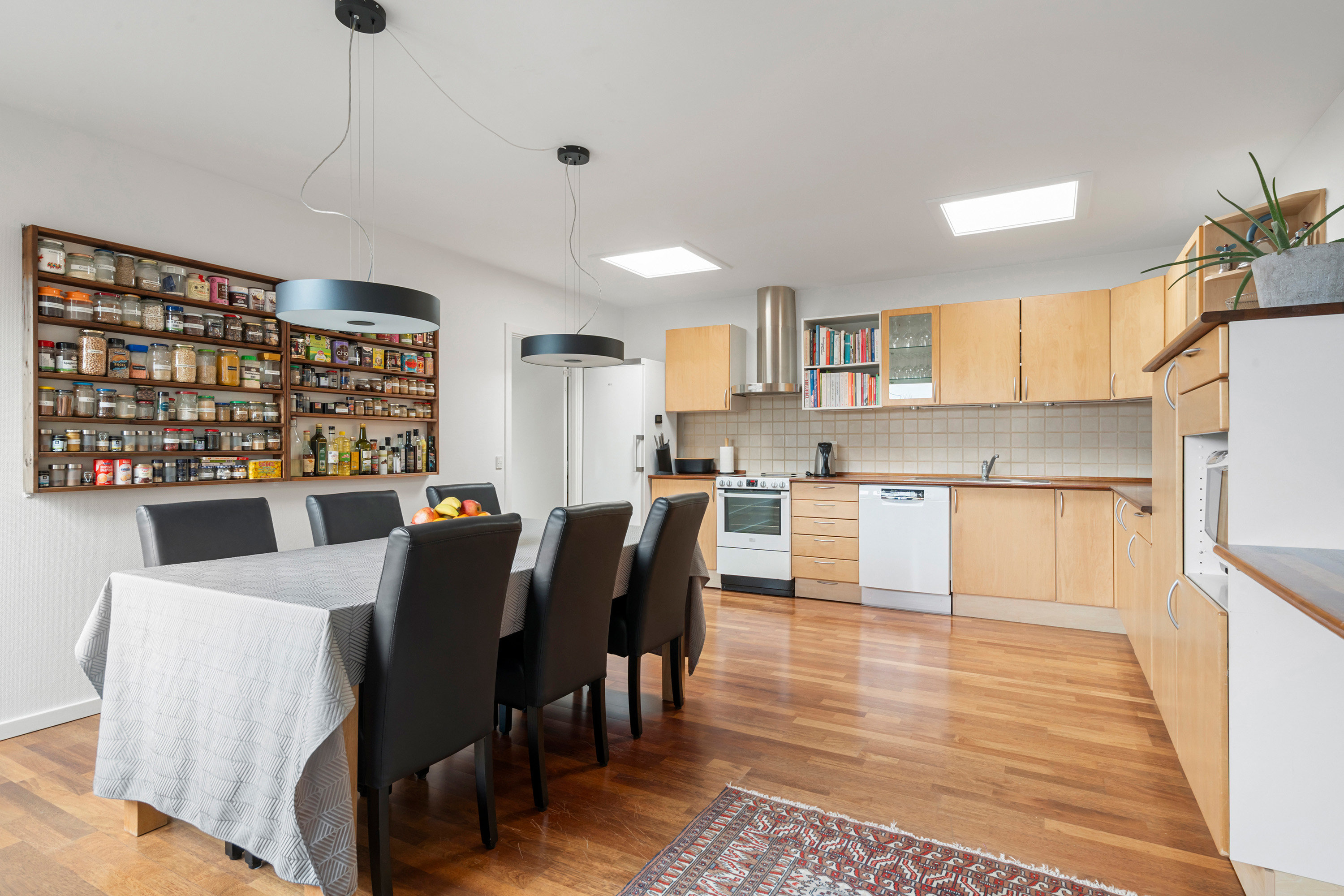 Fremhævet køkken billede i fuldskærmstilstand. Billede af Hyrdeengen 109, 2625 Vallensbæk