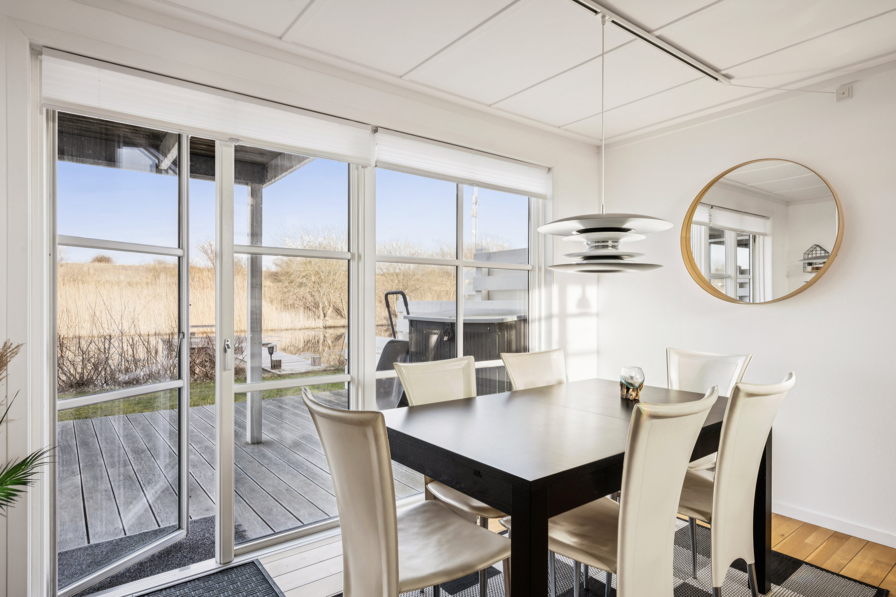 Fremhævet stue billede i fuldskærmstilstand. Billede af Øerkrogvejen 2, 317., 8400 Ebeltoft