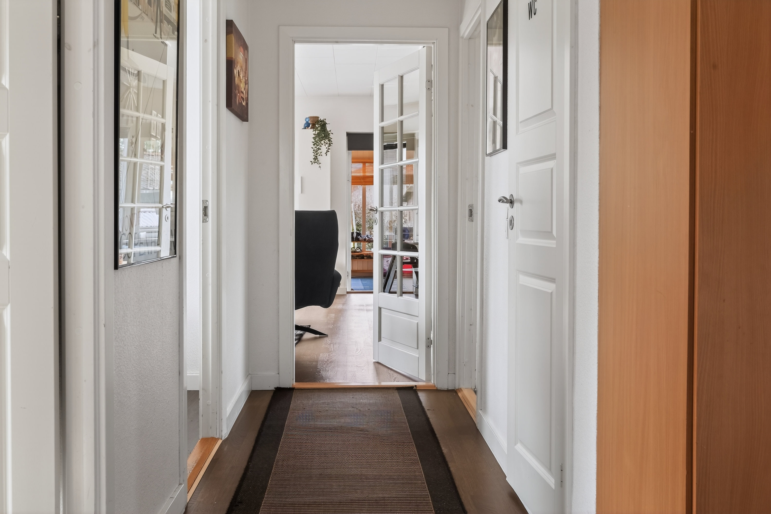 Fremhævet gang billede i fuldskærmstilstand. Billede af Hold-An Vej 140, 2750 Ballerup