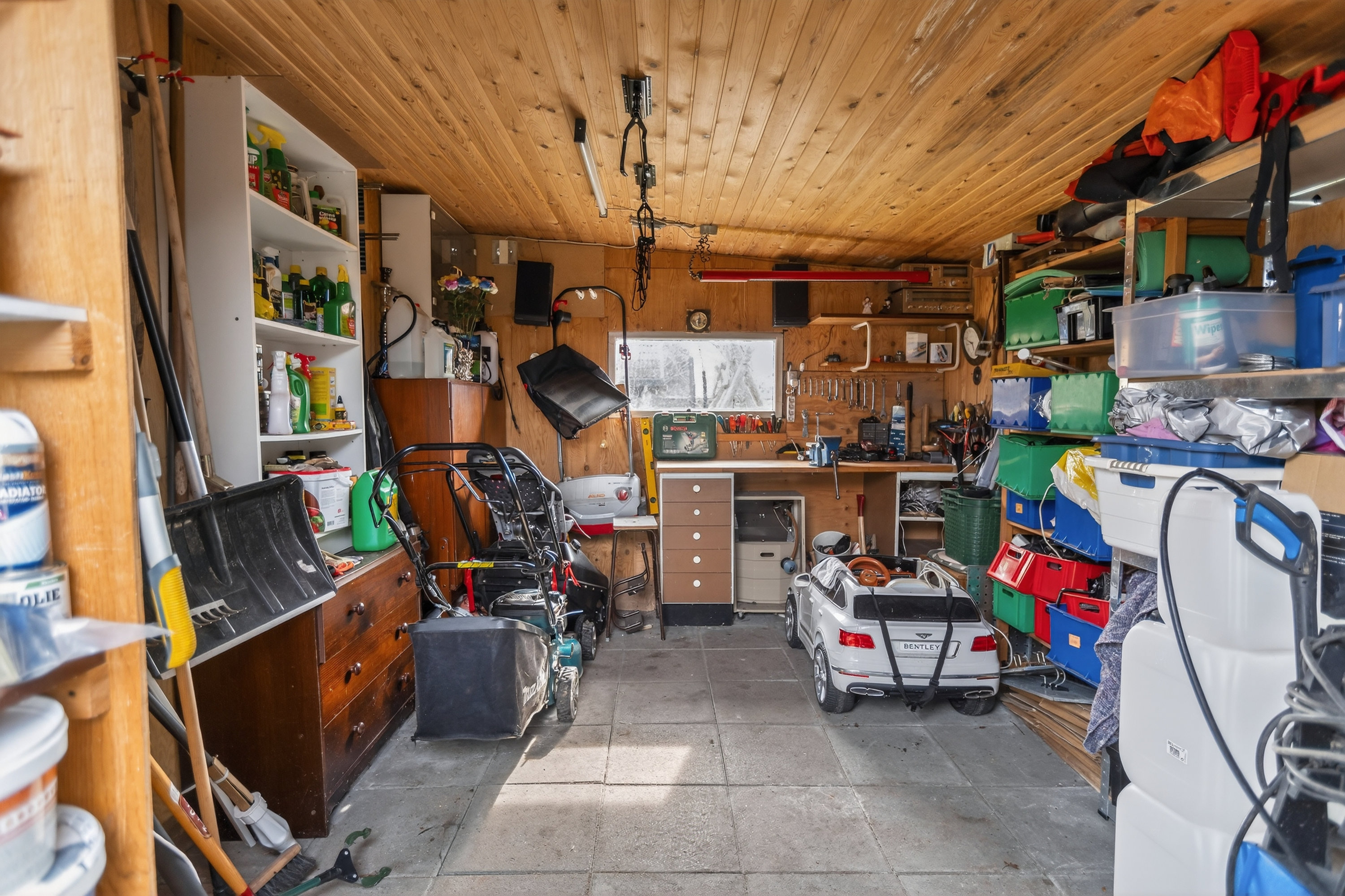 Fremhævet skur billede i fuldskærmstilstand. Billede af Hold-An Vej 140, 2750 Ballerup