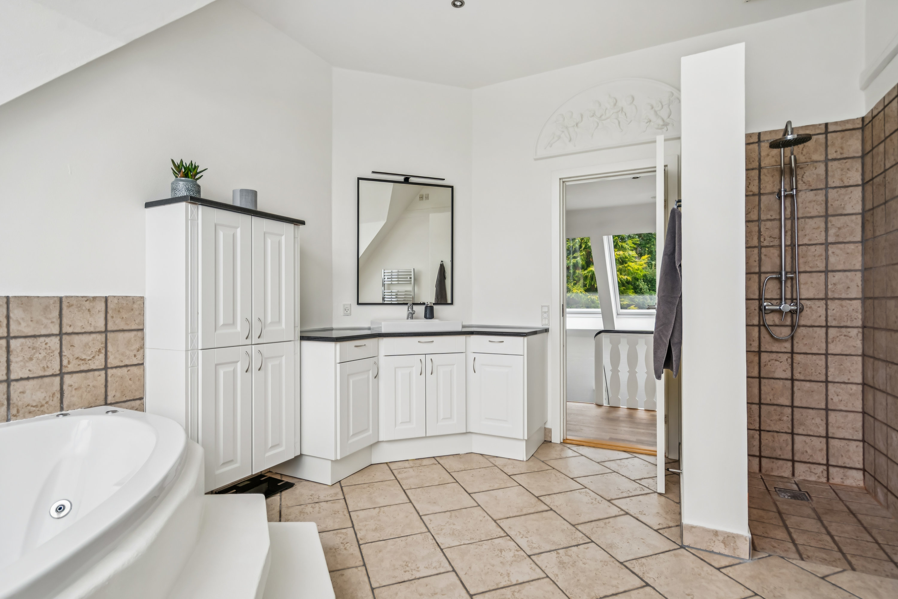 Fremhævet  billede i fuldskærmstilstand. Billede af Birke Alle 12, 9200 Aalborg SV