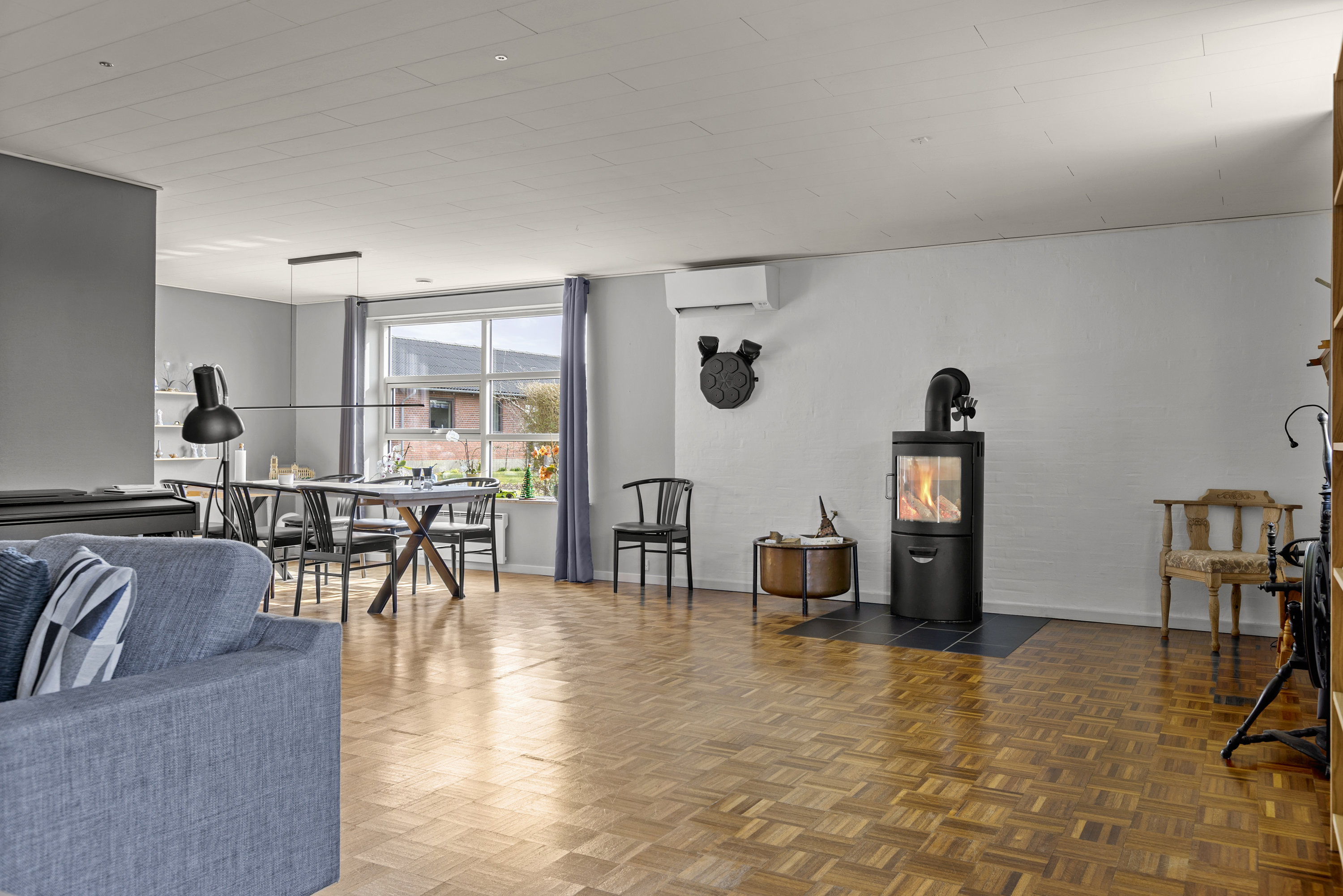 Fremhævet stue billede i fuldskærmstilstand. Billede af Violvænget 12, 4173 Fjenneslev