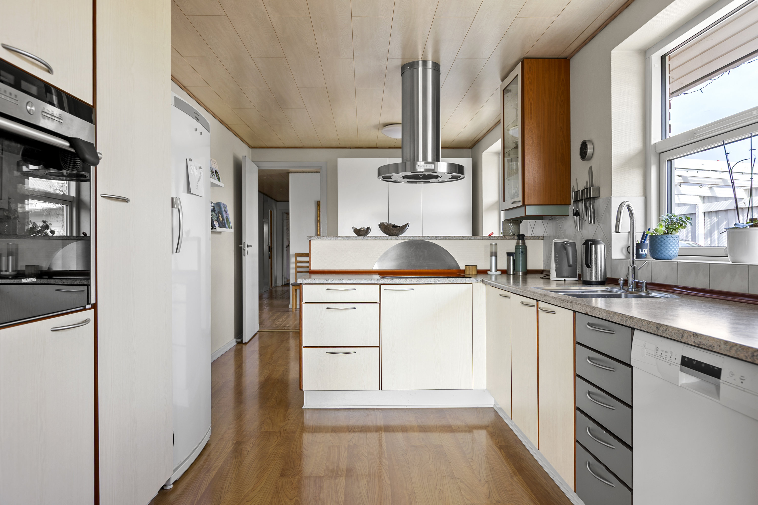 Fremhævet køkken billede i fuldskærmstilstand. Billede af Violvænget 12, 4173 Fjenneslev