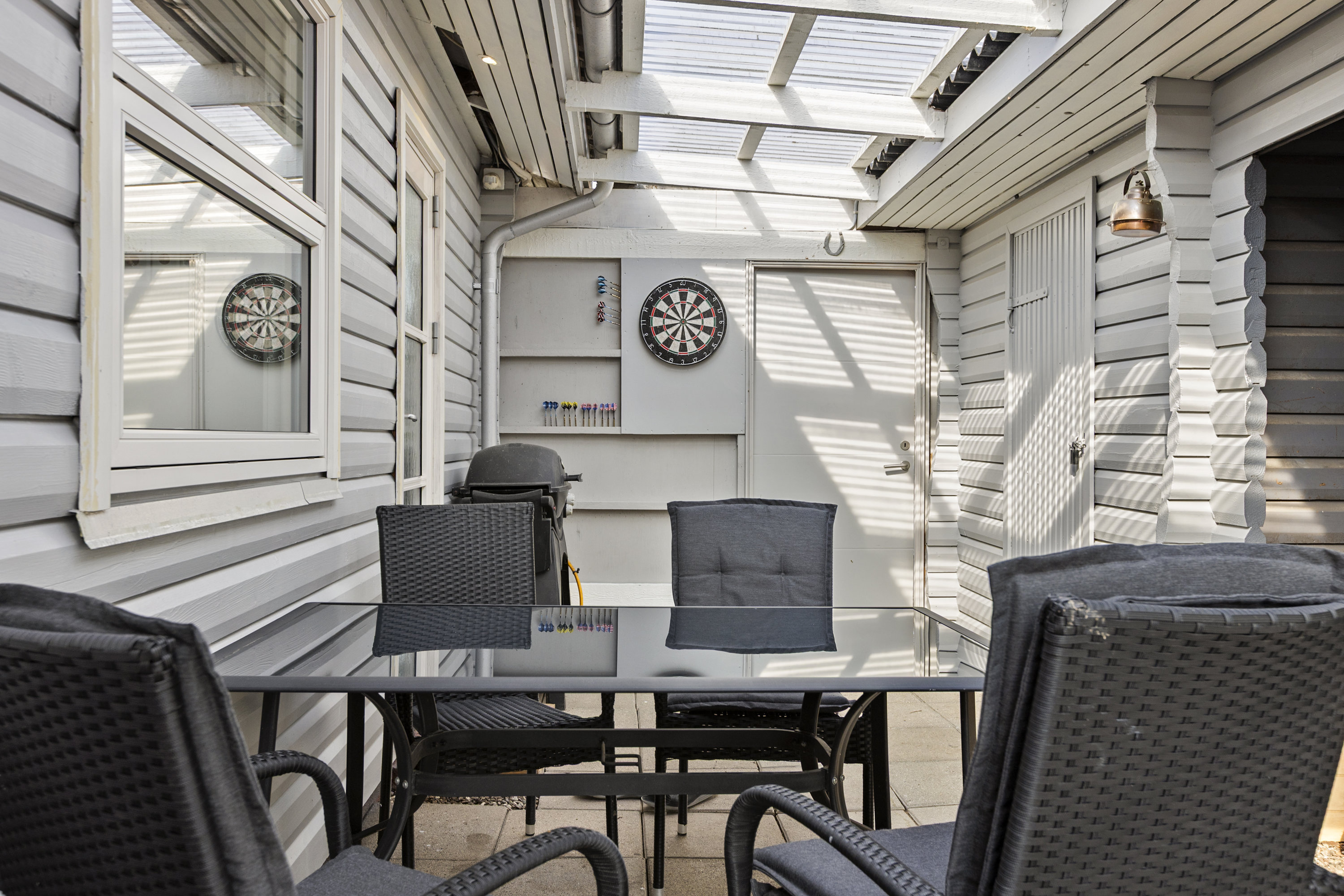 Fremhævet terrasse billede i fuldskærmstilstand. Billede af Violvænget 12, 4173 Fjenneslev