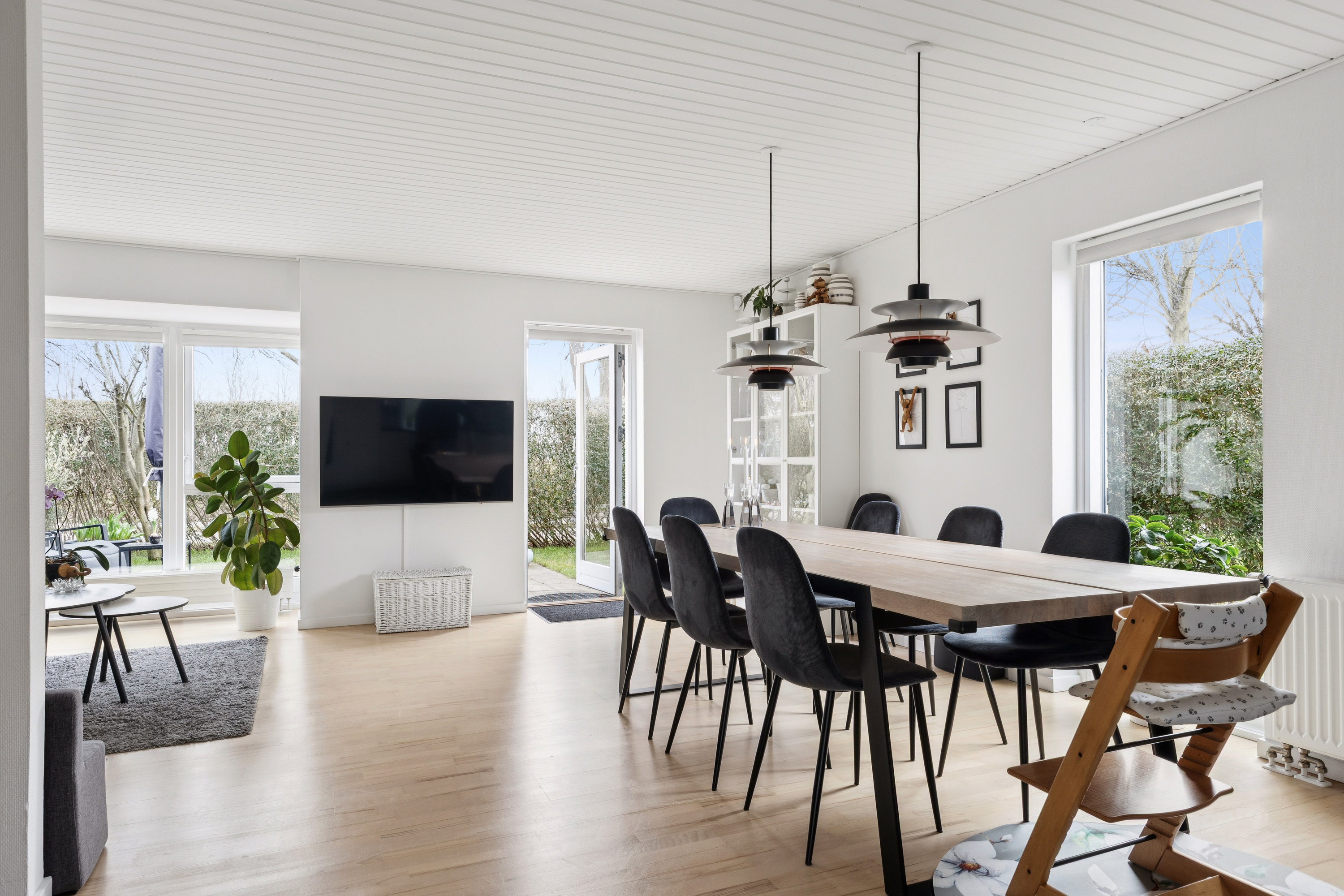 Fremhævet stue billede i fuldskærmstilstand. Billede af Lindehegnet 34, 2670 Greve