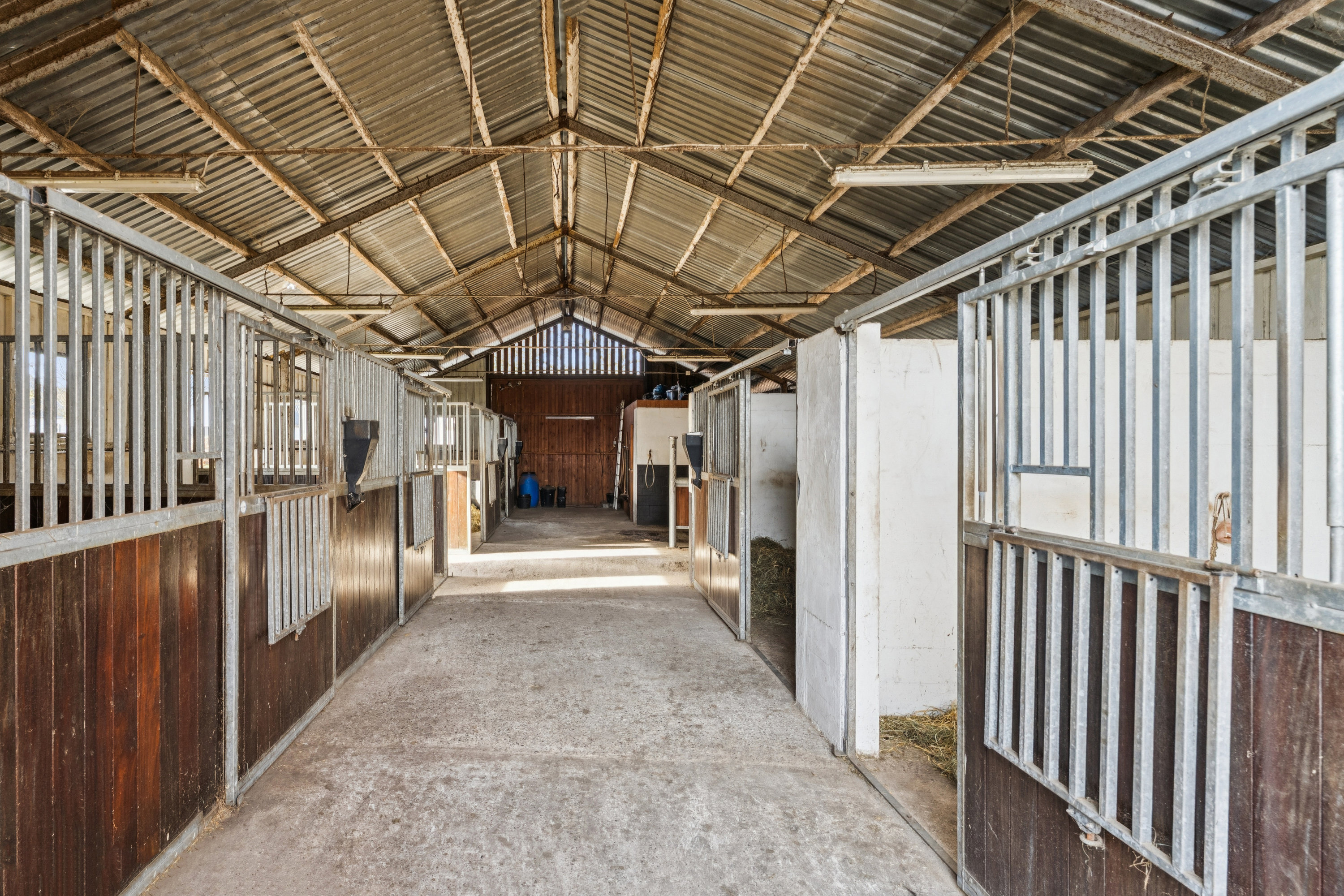 Fremhævet stald billede i fuldskærmstilstand. Billede af Nedre Vej 50, Albæk, 8930 Randers NØ