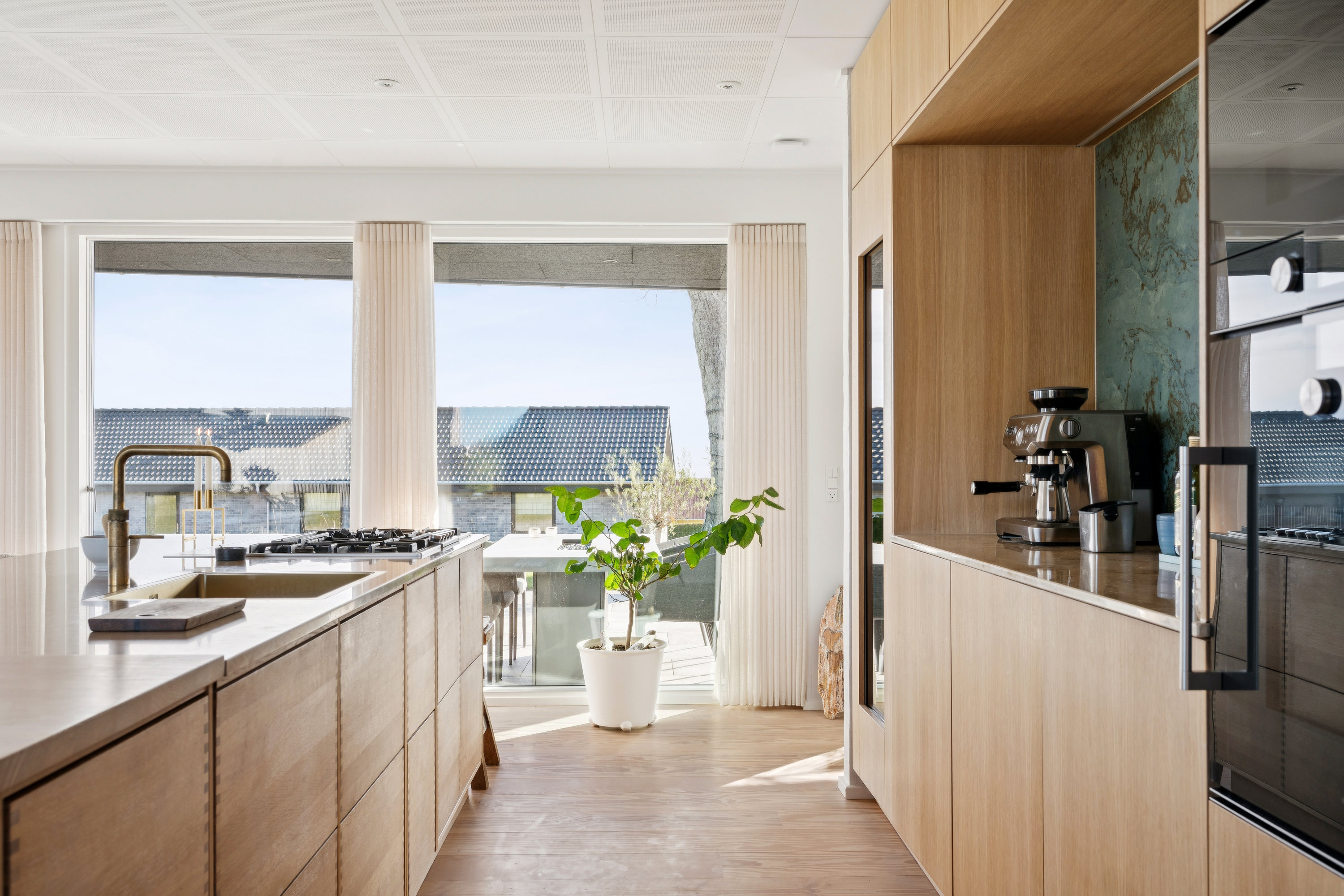 Fremhævet  billede i fuldskærmstilstand. Billede af Stenhøjvej 16, Følle Strand, 8410 Rønde