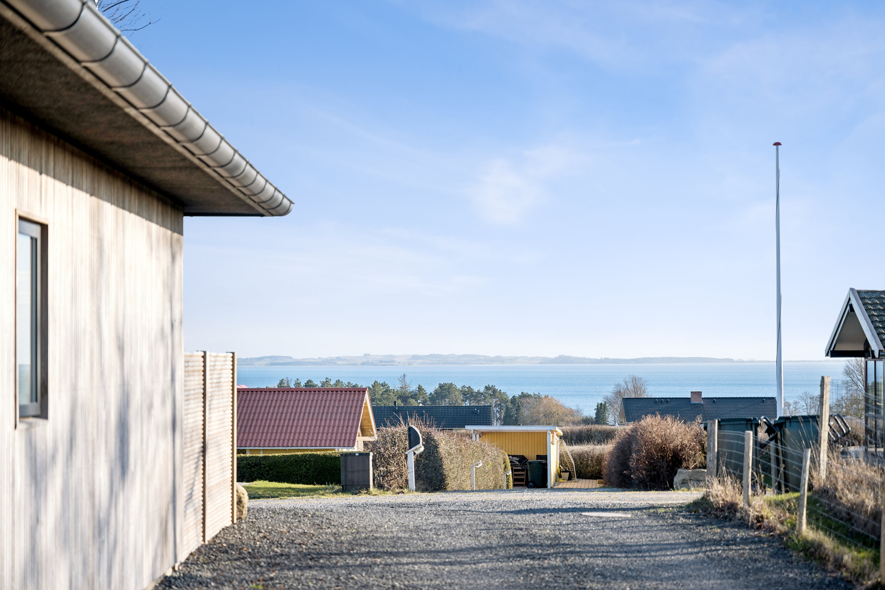Fremhævet  billede i fuldskærmstilstand. Billede af Stenhøjvej 16, Følle Strand, 8410 Rønde