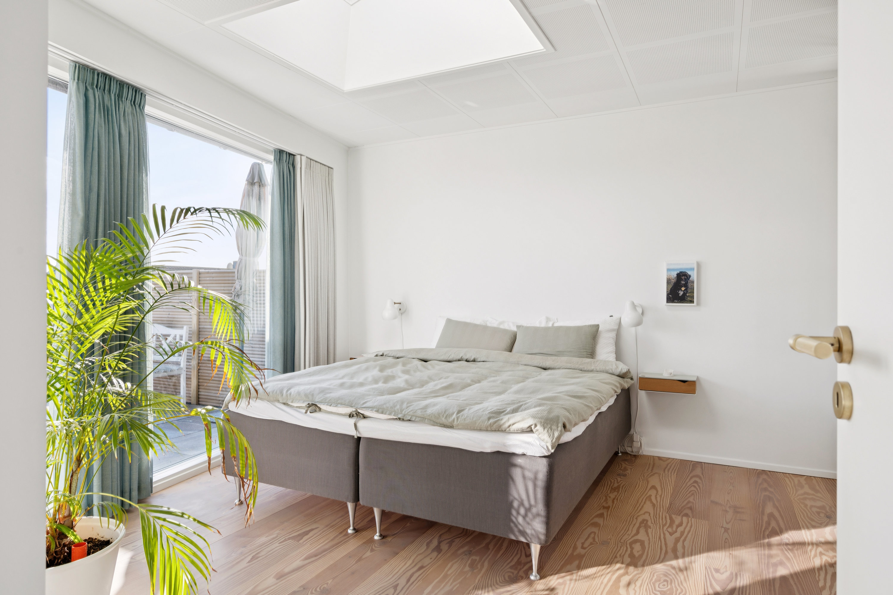 Fremhævet  billede i fuldskærmstilstand. Billede af Stenhøjvej 16, Følle Strand, 8410 Rønde