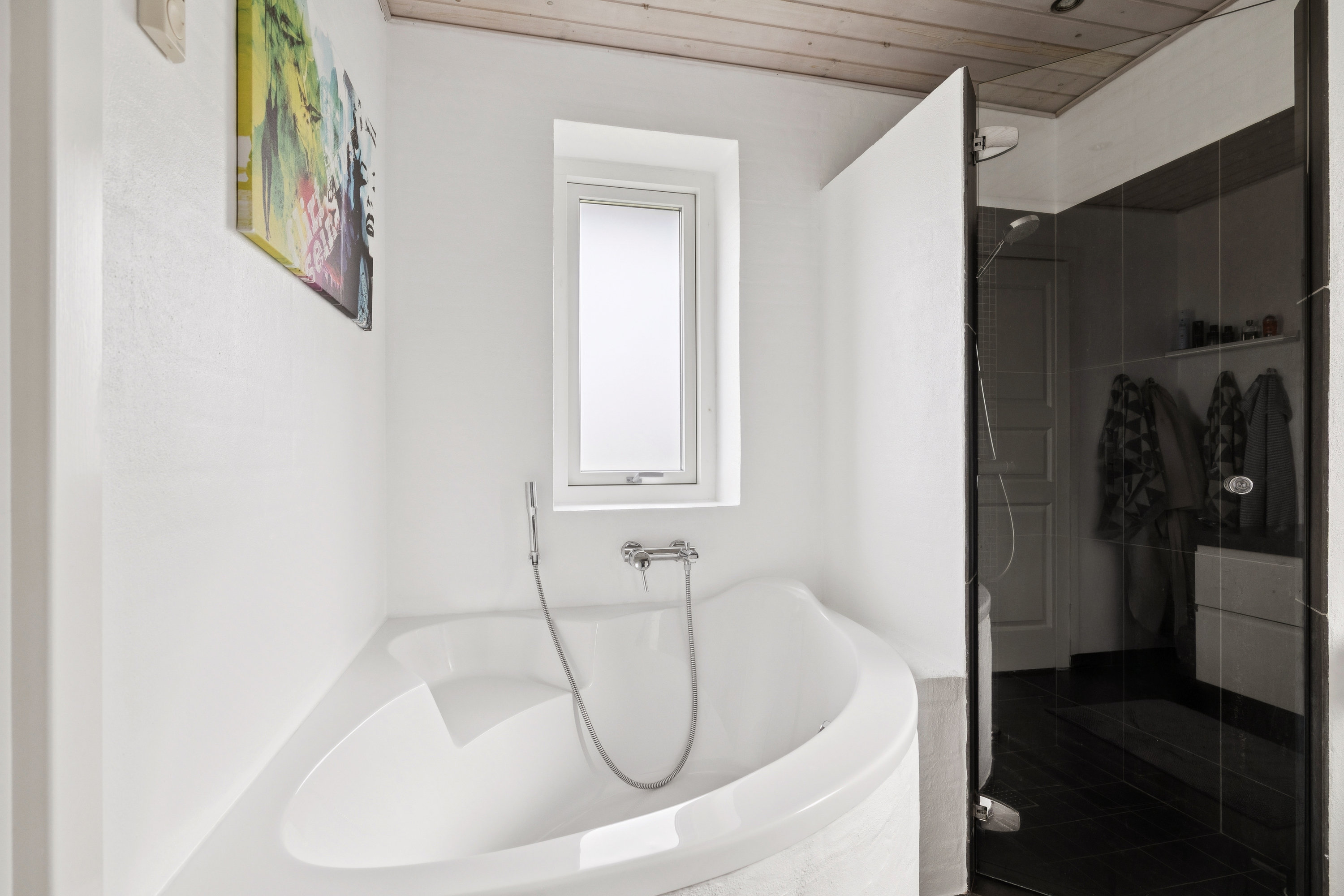 Fremhævet badeværelse billede i fuldskærmstilstand. Billede af Johannelunden 16, Virring, 8660 Skanderborg