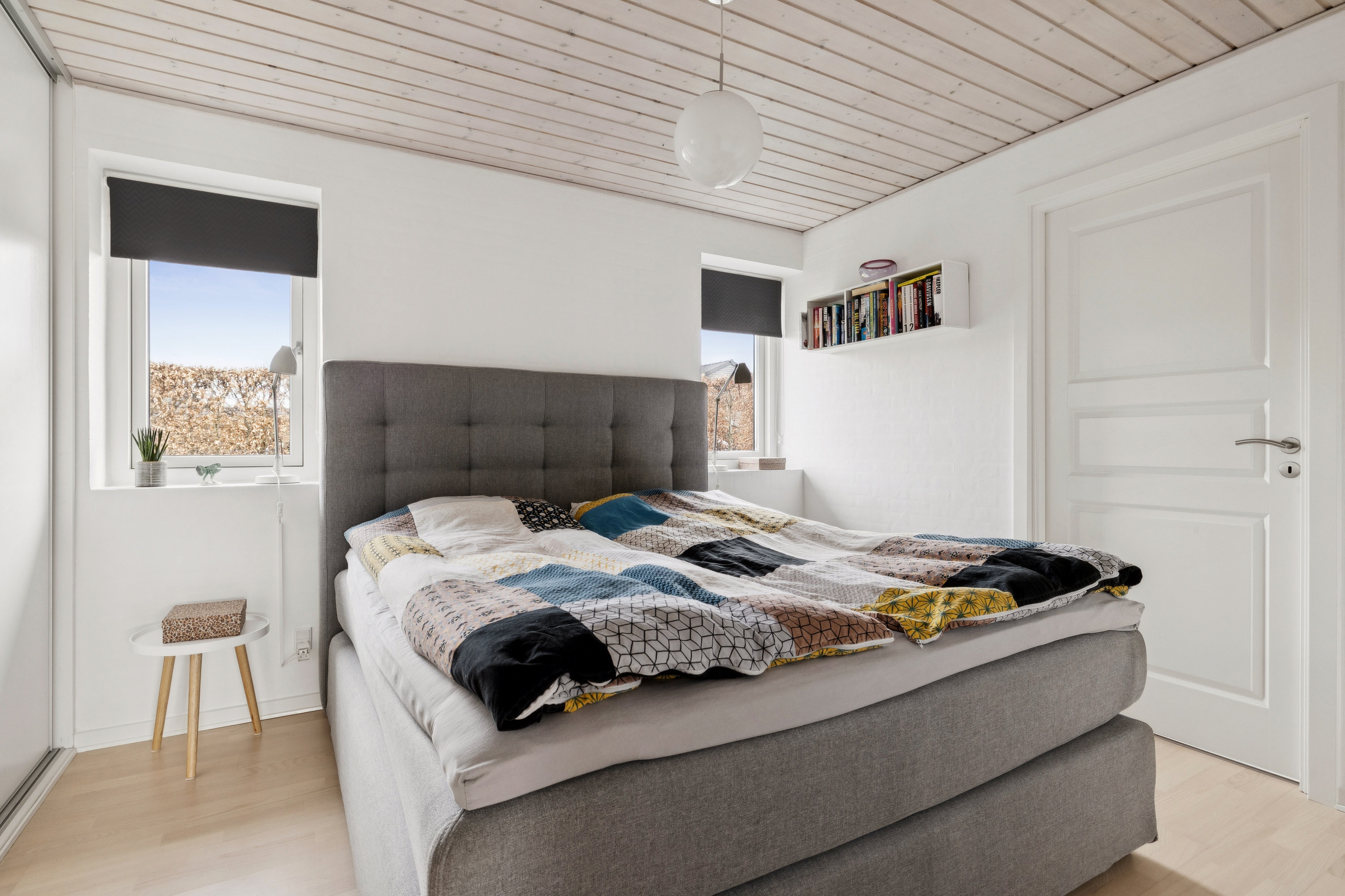 Fremhævet soveværelse billede i fuldskærmstilstand. Billede af Johannelunden 16, Virring, 8660 Skanderborg