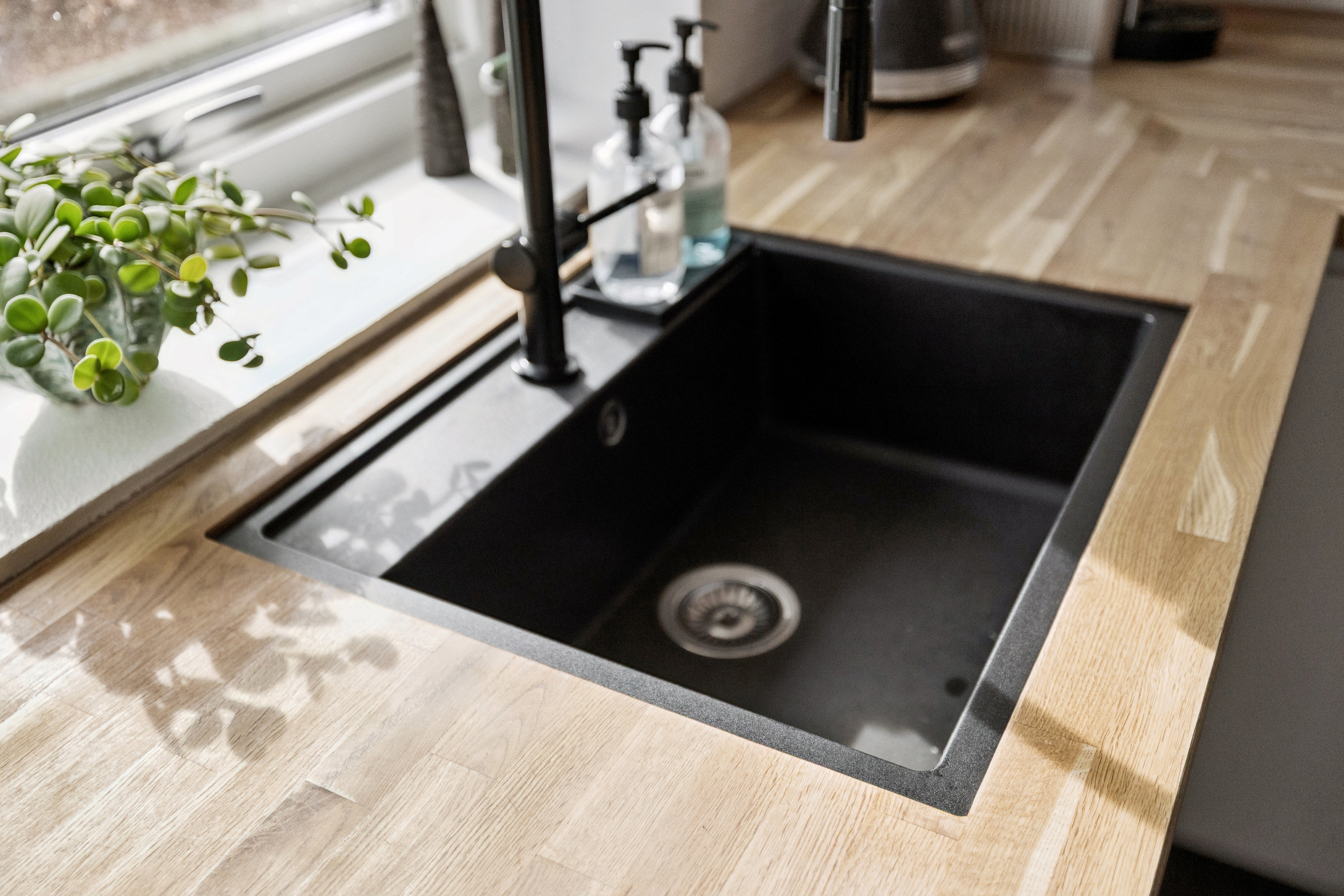 Fremhævet køkken billede i fuldskærmstilstand. Billede af Johannelunden 16, Virring, 8660 Skanderborg