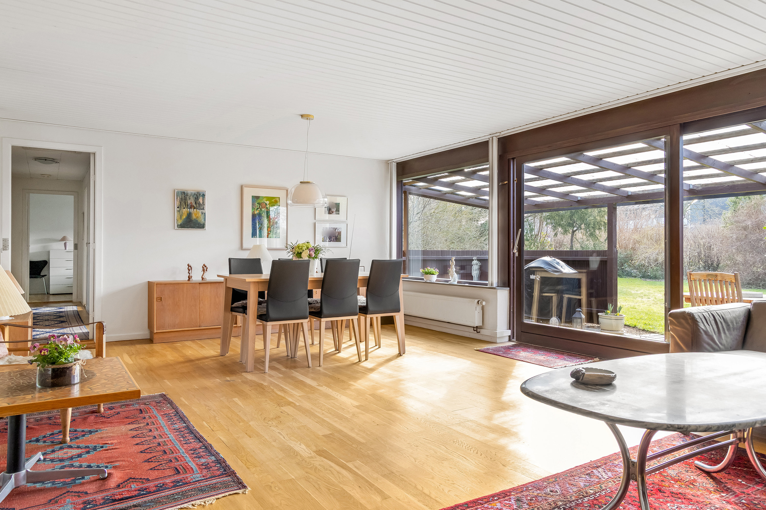 Fremhævet stue billede i fuldskærmstilstand. Billede af Vangeledet 4, 3400 Hillerød