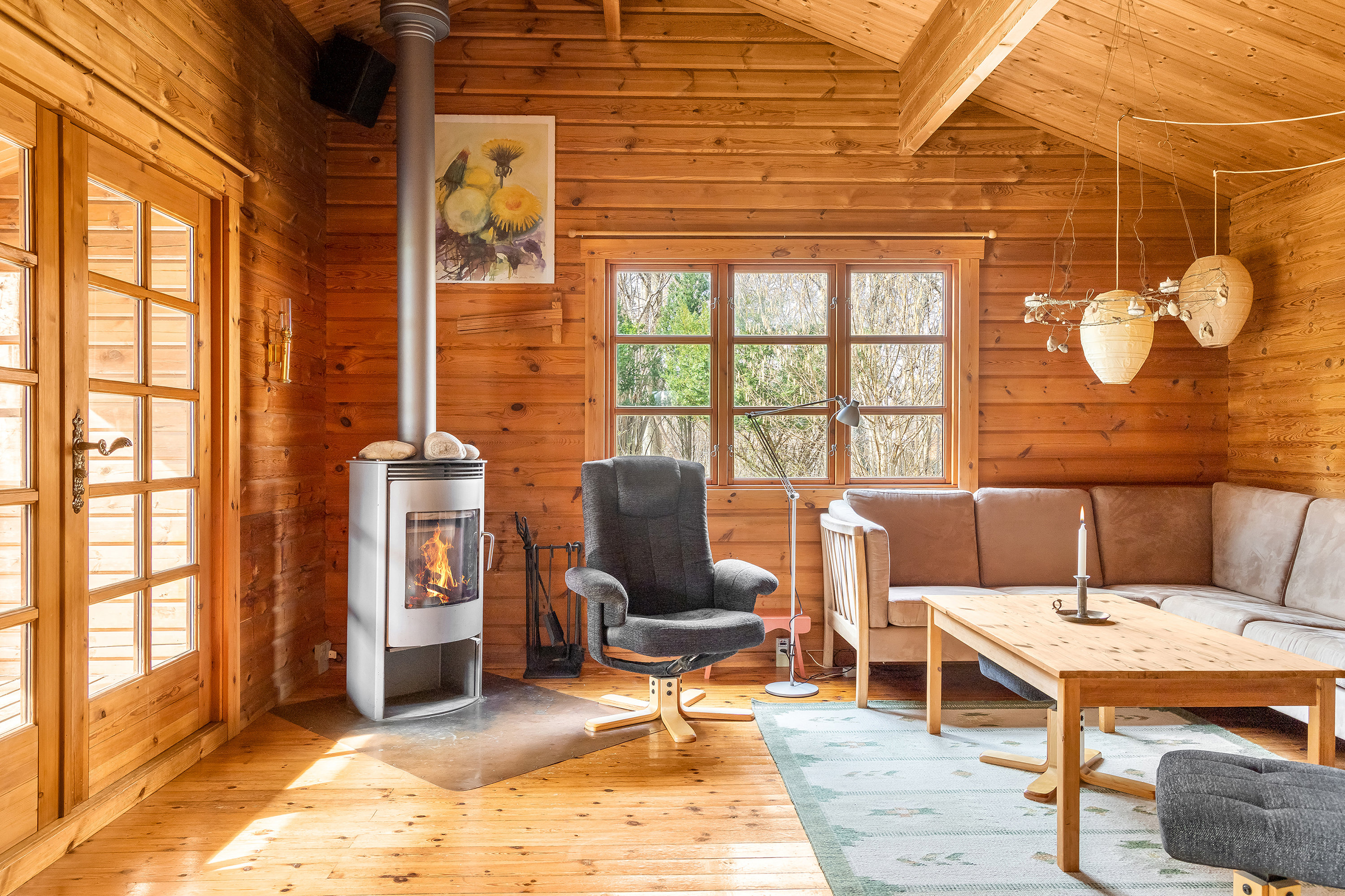 Fremhævet stue billede i fuldskærmstilstand. Billede af Egernvej 26, 3210 Vejby