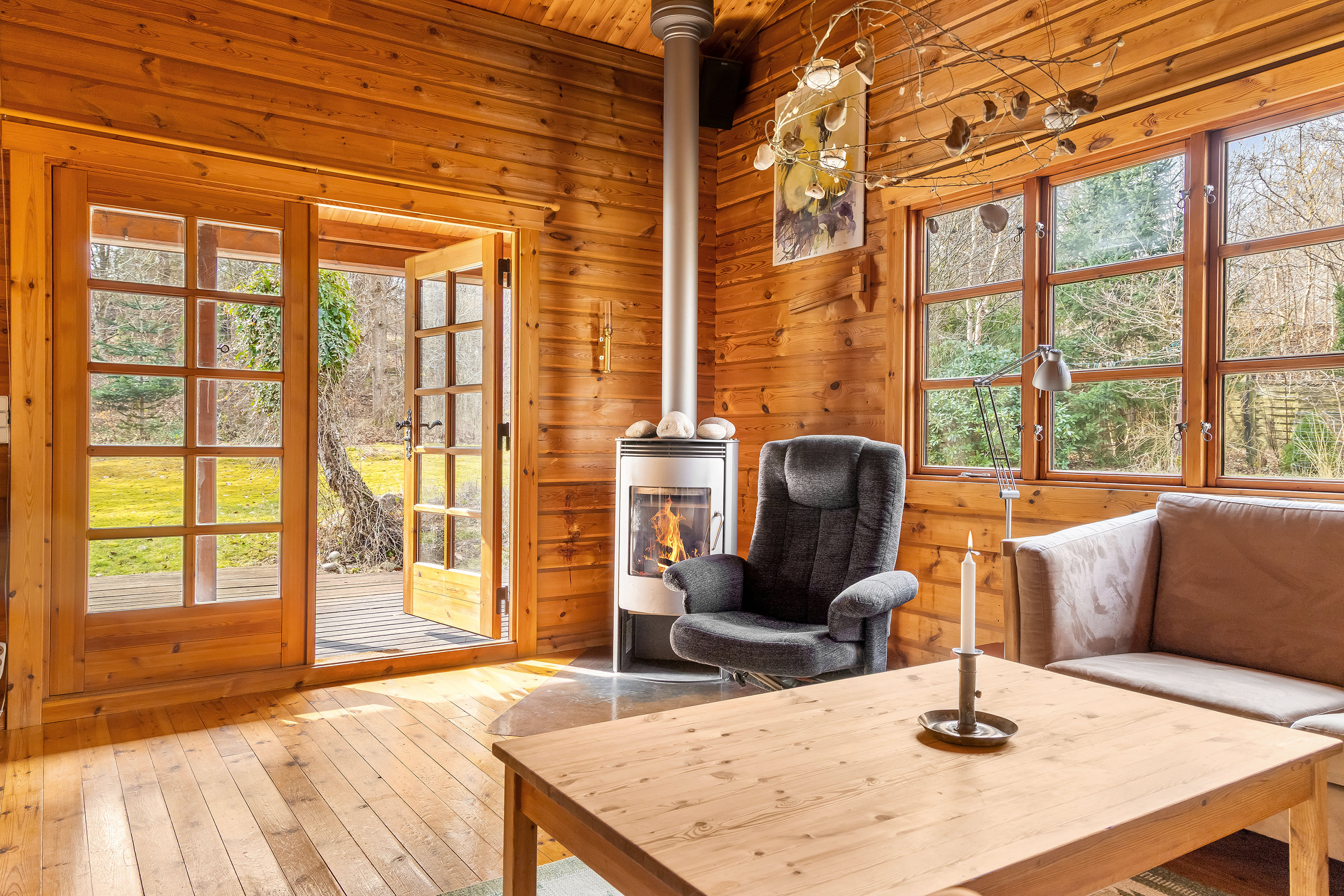 Fremhævet stue billede i fuldskærmstilstand. Billede af Egernvej 26, 3210 Vejby