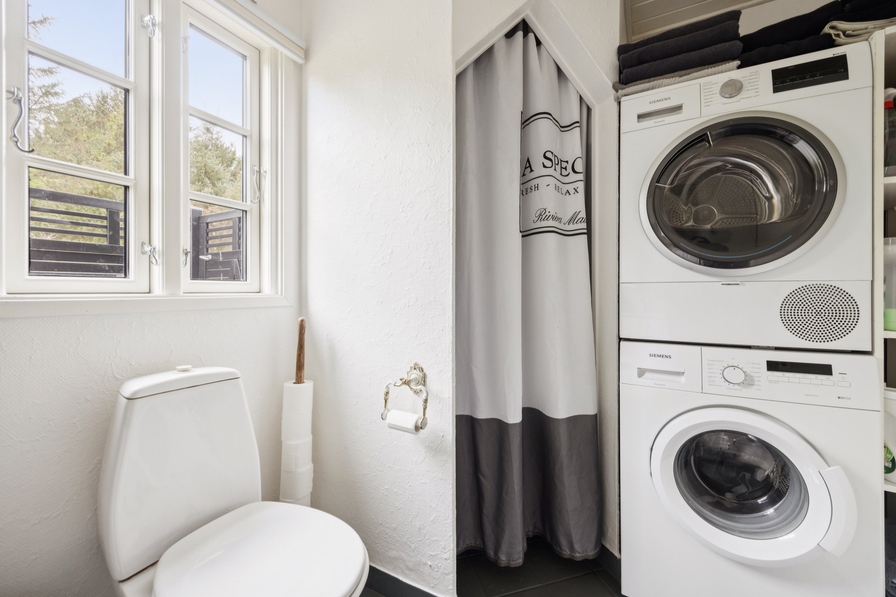 Fremhævet badeværelse billede i fuldskærmstilstand. Billede af Torndalstrand 24, 9370 Hals