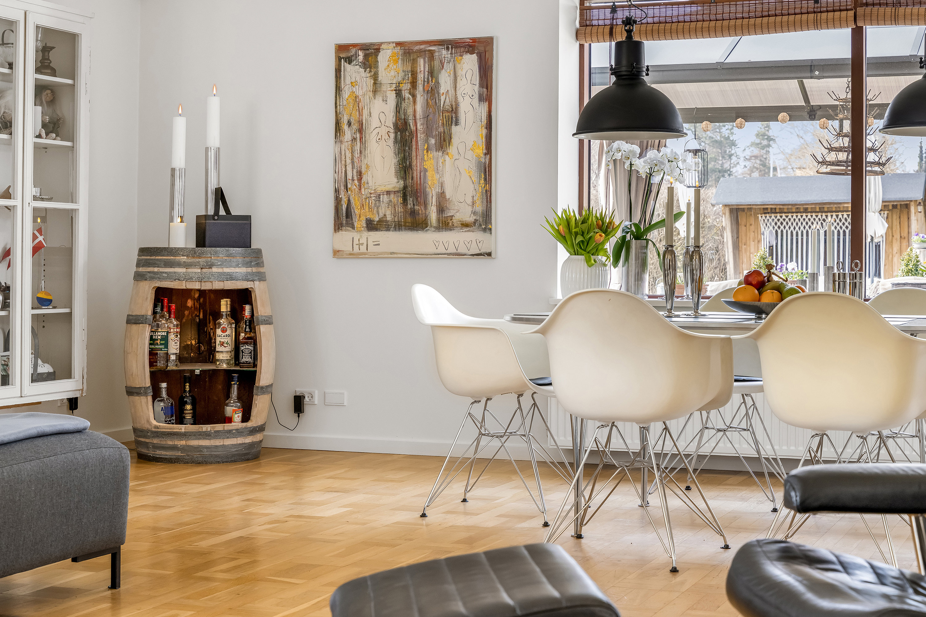 Fremhævet stue billede i fuldskærmstilstand. Billede af Arent Hansens Vej 24, Smidstrup, 3250 Gilleleje