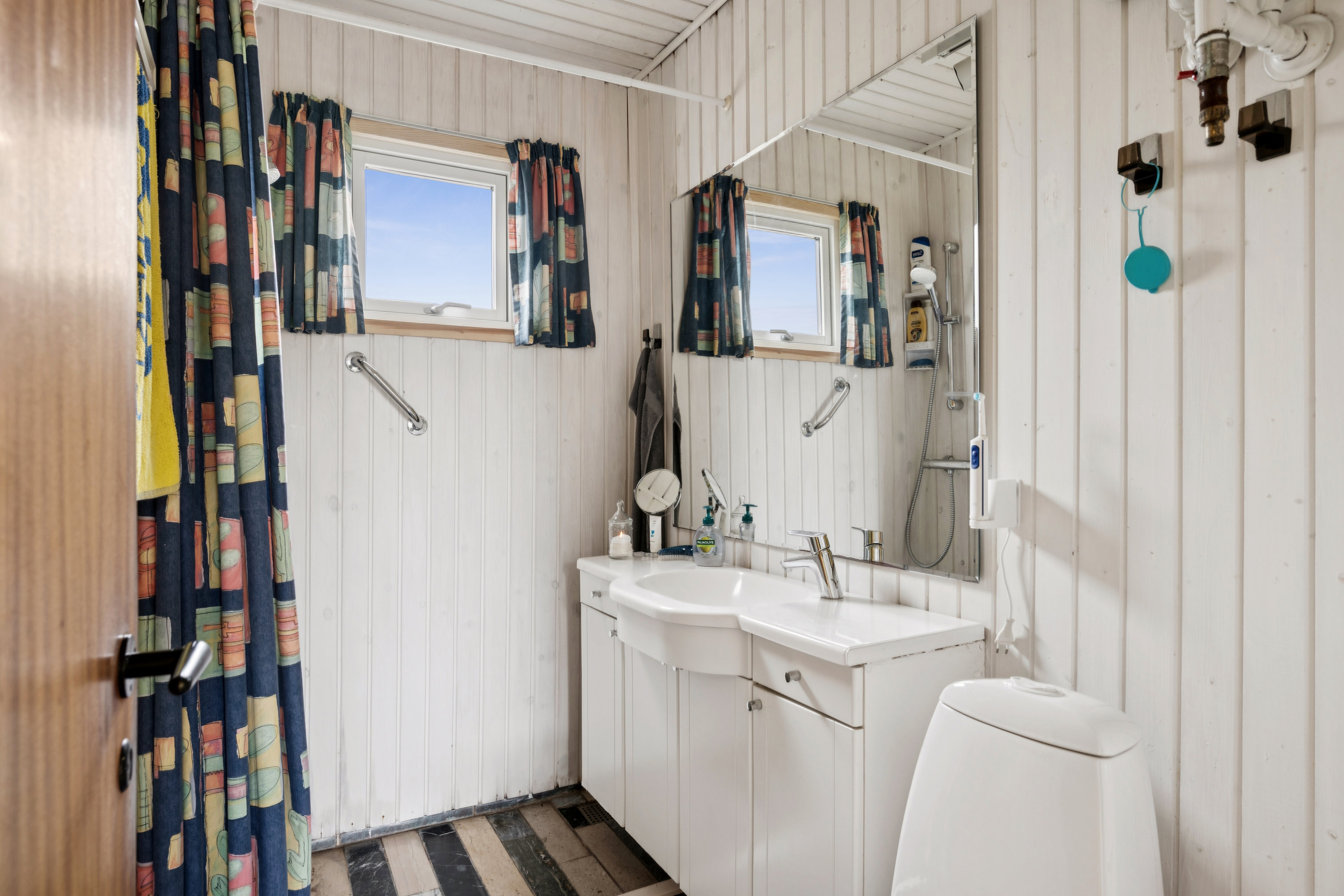 Fremhævet badeværelse billede i fuldskærmstilstand. Billede af Klithøj 20, Dejret Klit, 8420 Knebel