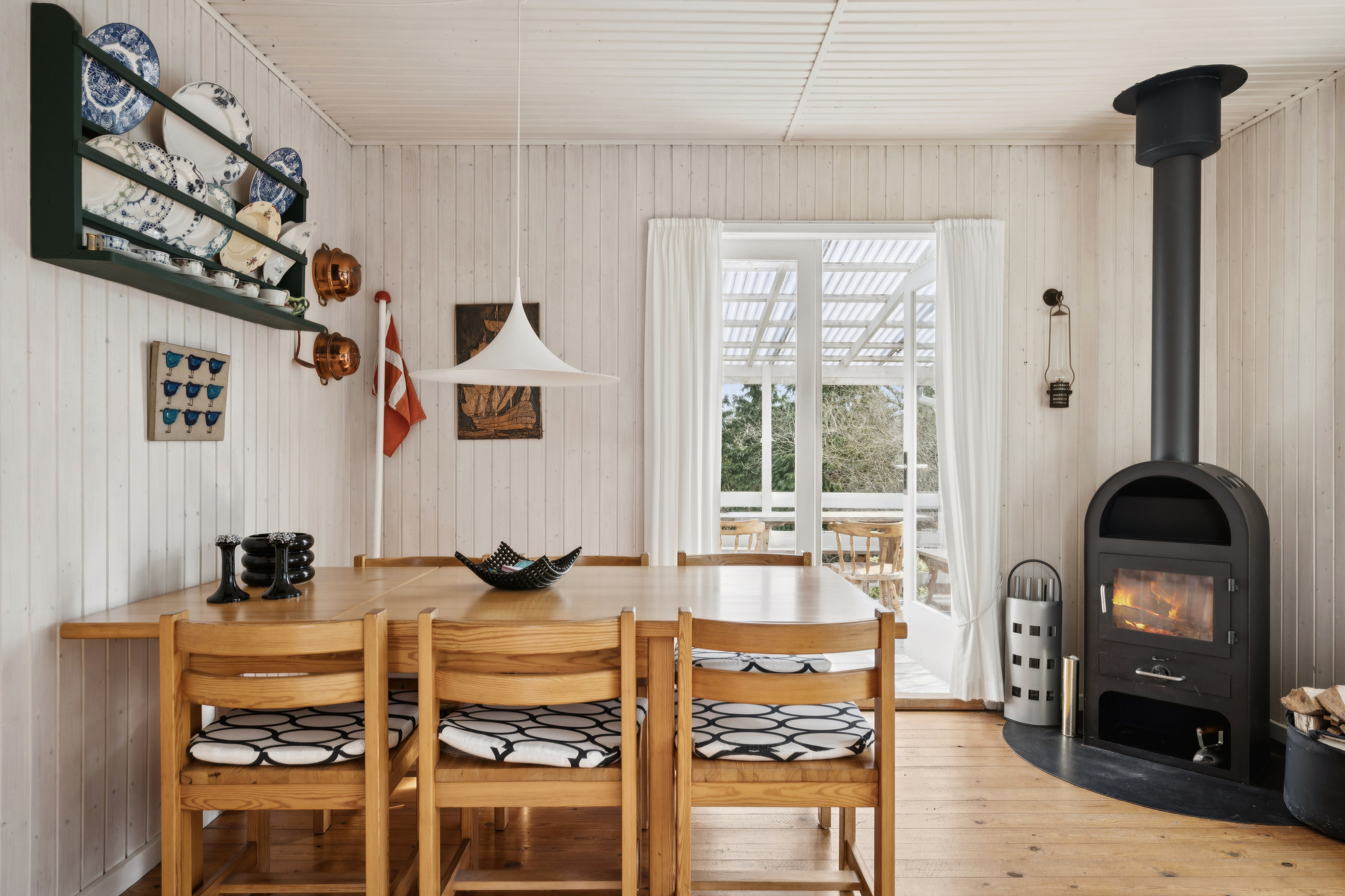 Fremhævet stue billede i fuldskærmstilstand. Billede af Klithøj 20, Dejret Klit, 8420 Knebel