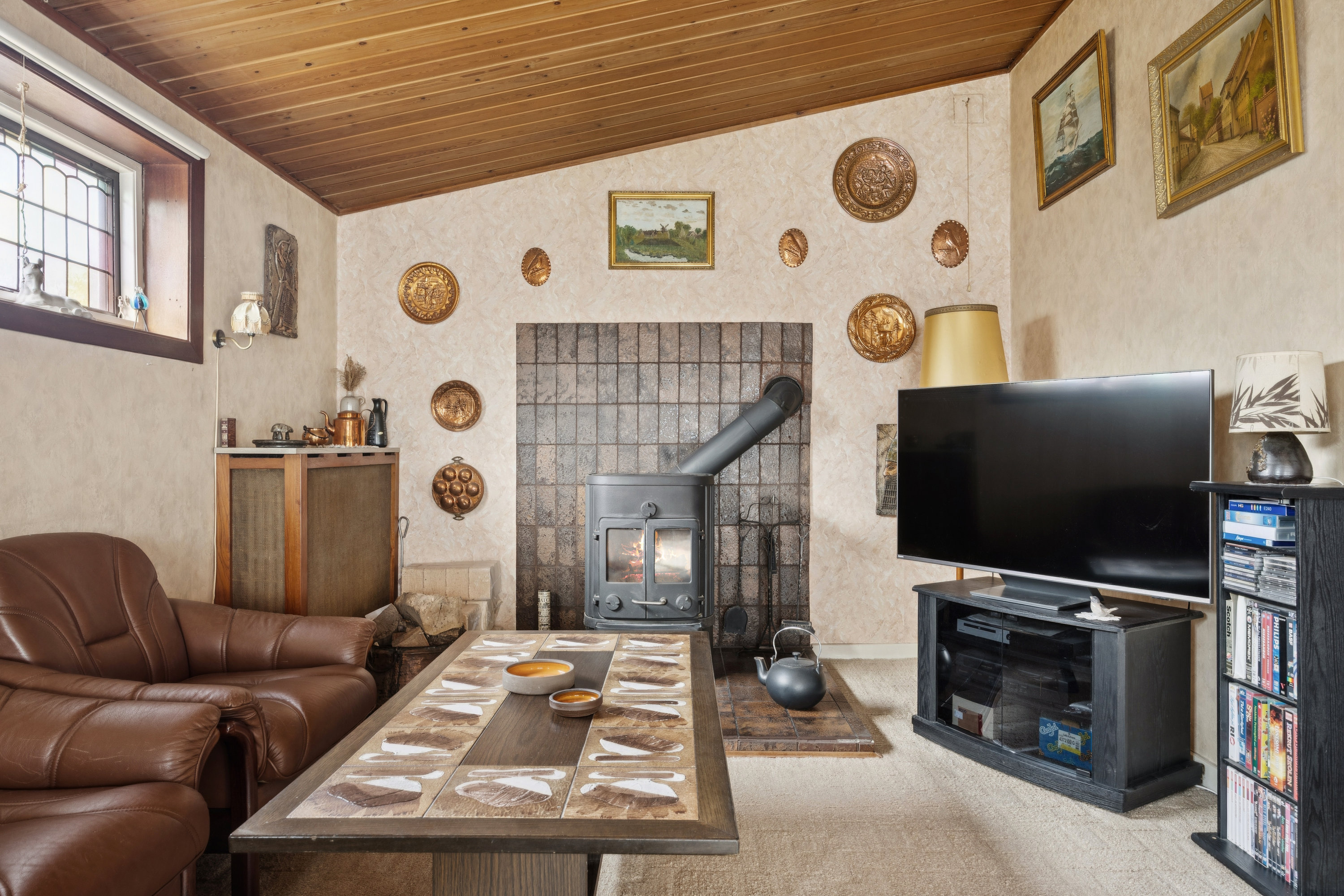 Fremhævet stue billede i fuldskærmstilstand. Billede af Elmevænget 7, 4600 Køge