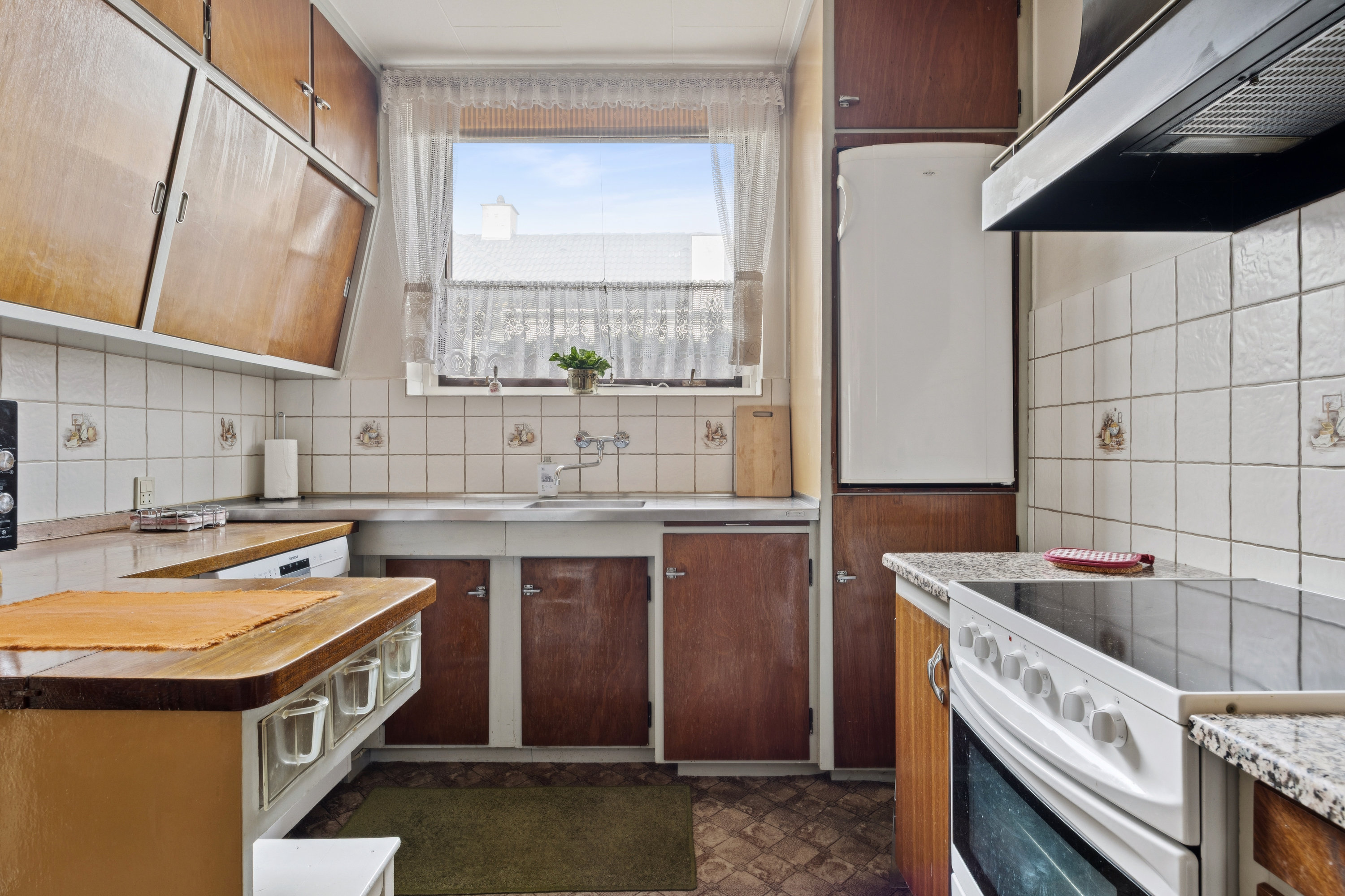 Fremhævet køkken billede i fuldskærmstilstand. Billede af Elmevænget 7, 4600 Køge