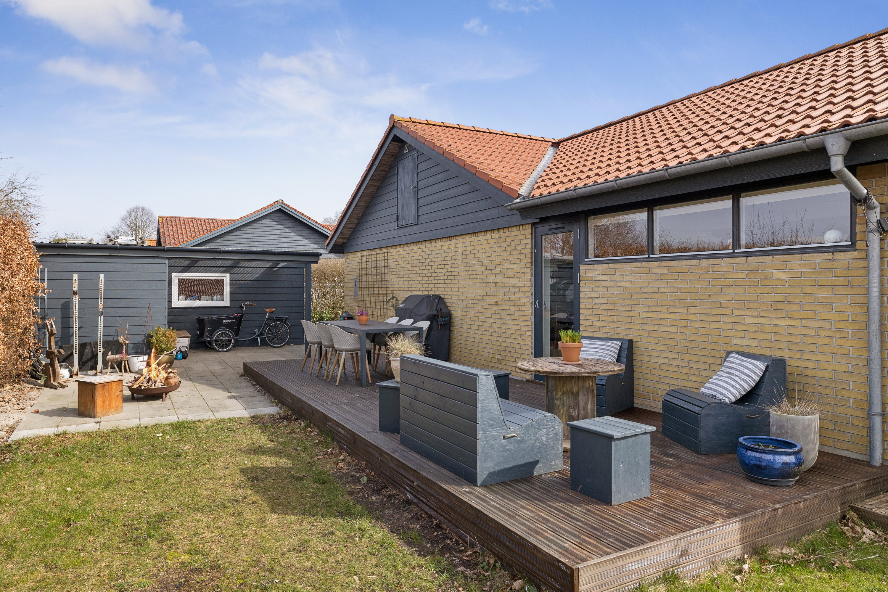 Fremhævet terrasse billede i fuldskærmstilstand. Billede af Poppelvej 6, 8660 Skanderborg