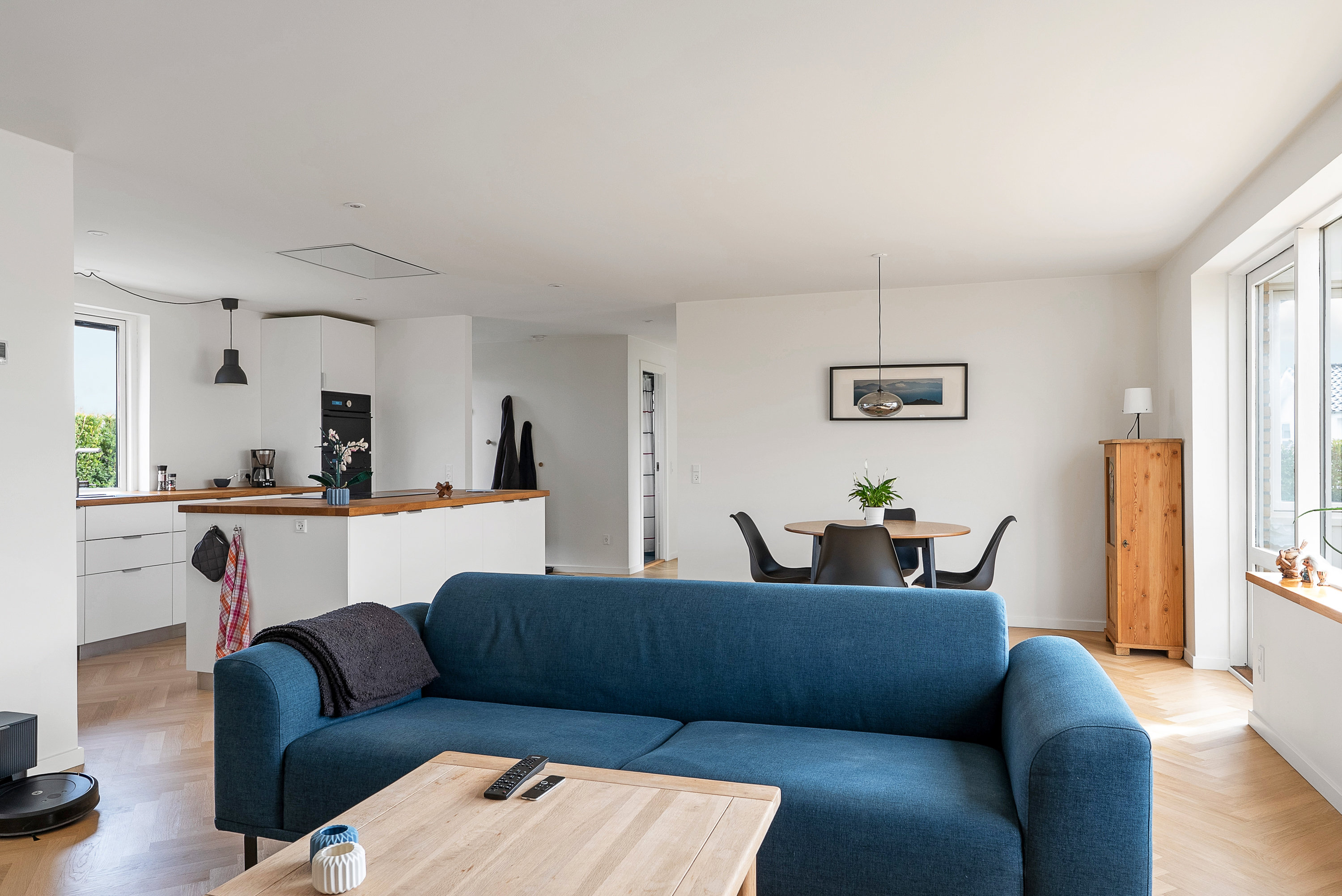 Fremhævet stue billede i fuldskærmstilstand. Billede af Anneksvænget 3, Næsbyhoved-Broby, 5270 Odense N