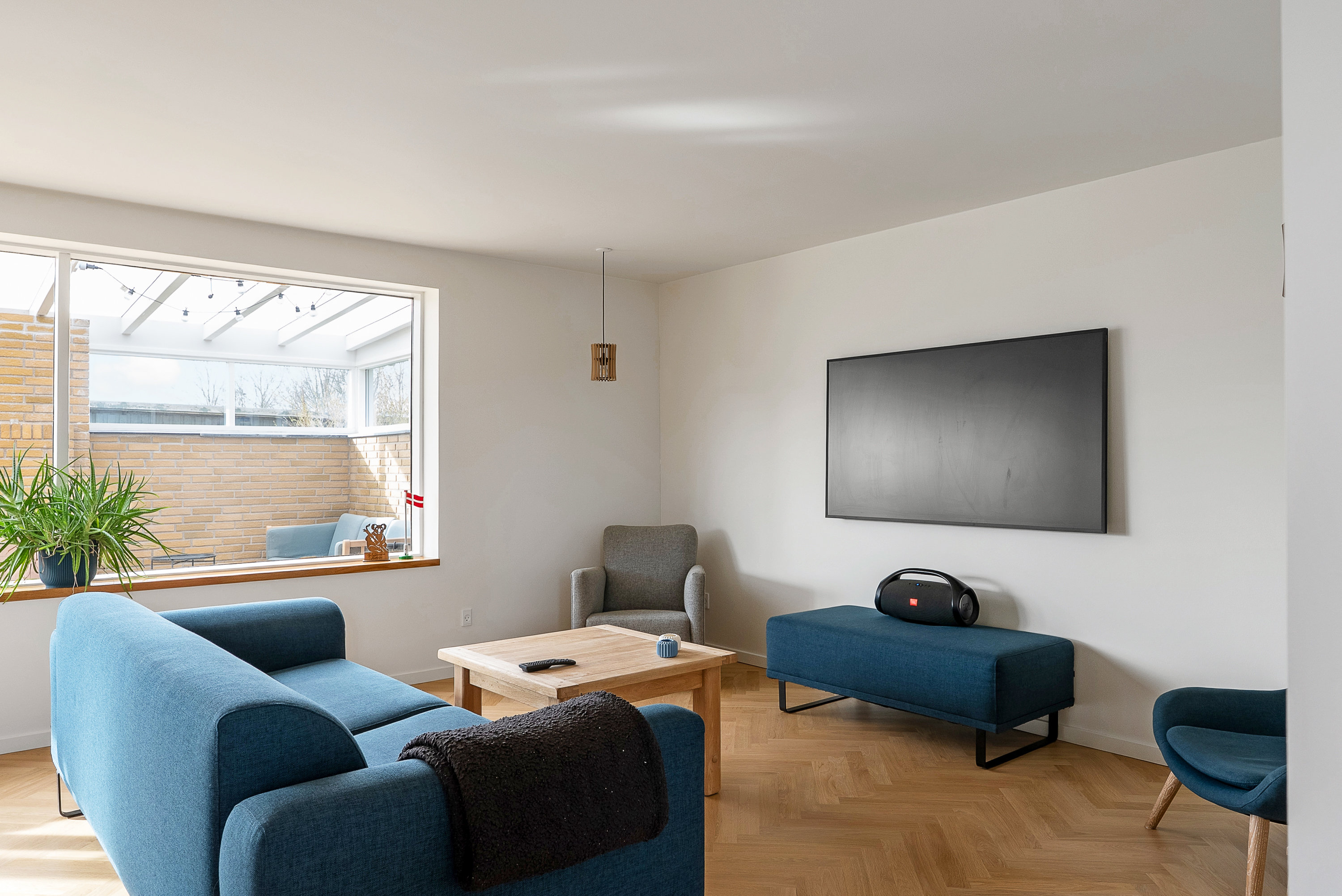 Fremhævet stue billede i fuldskærmstilstand. Billede af Anneksvænget 3, Næsbyhoved-Broby, 5270 Odense N