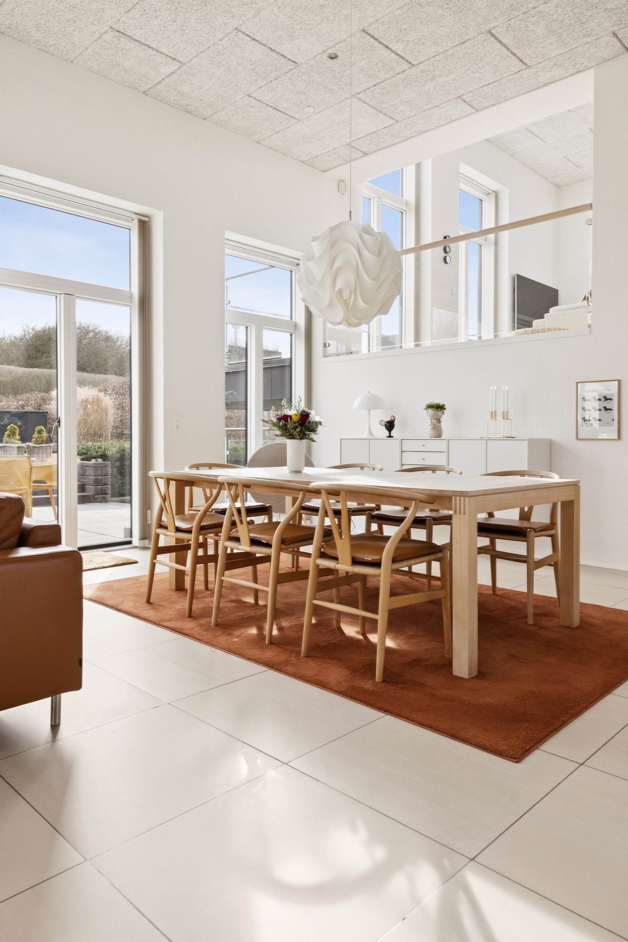 Fremhævet stue billede i fuldskærmstilstand. Billede af Tronkærlund 40, 8541 Skødstrup