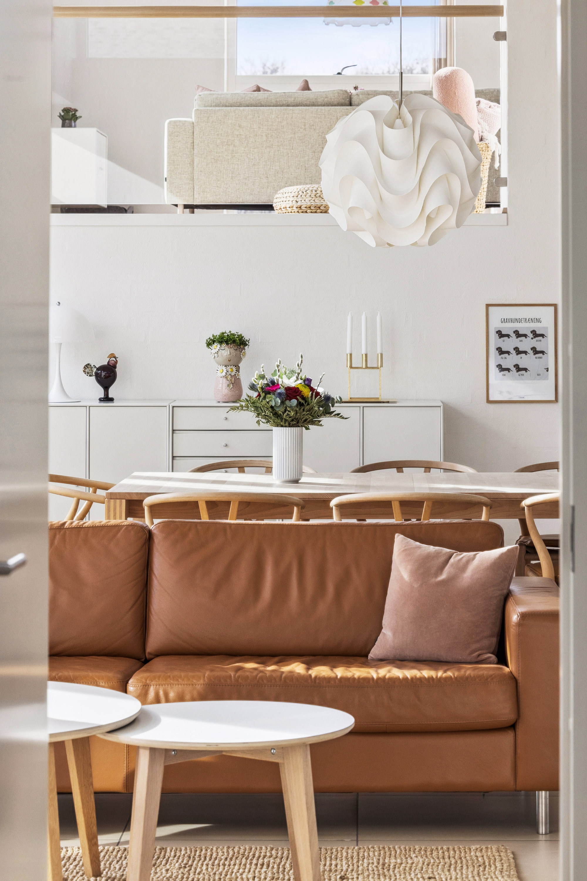 Fremhævet stue billede i fuldskærmstilstand. Billede af Tronkærlund 40, 8541 Skødstrup