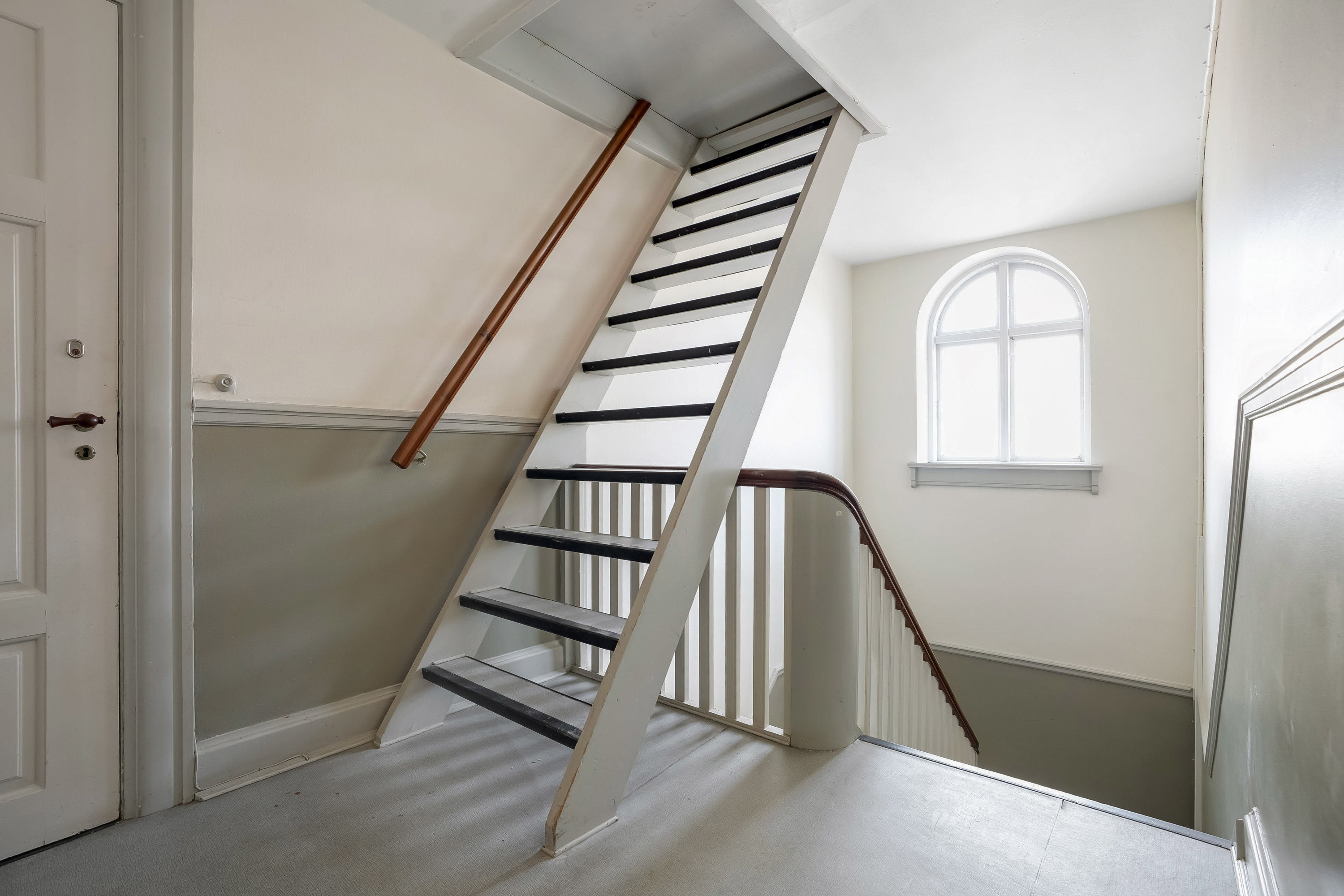 Fremhævet andet billede i fuldskærmstilstand. Billede af Lahnsgade 30A, 2. tv., 5000 Odense C