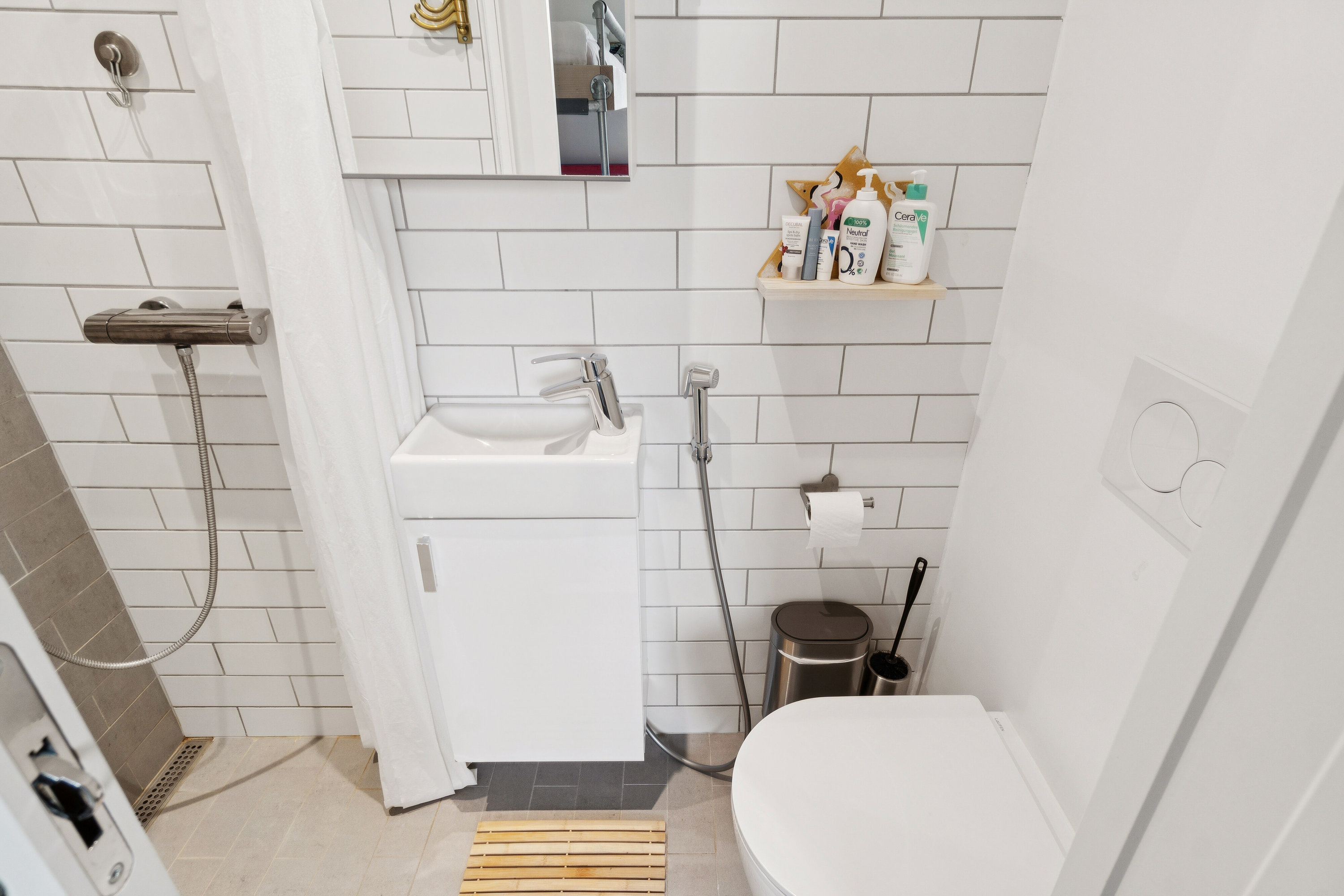 Fremhævet badeværelse billede i fuldskærmstilstand. Billede af Brøndbyvestervej 68A, 2. 1., 2605 Brøndby