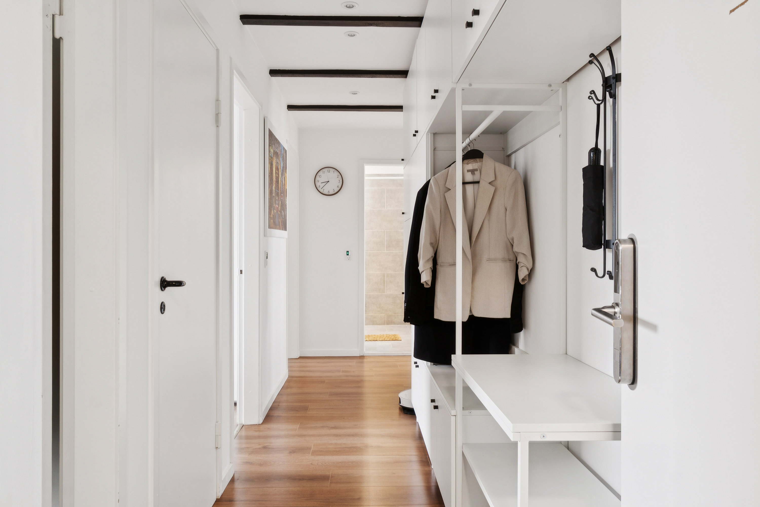 Fremhævet gang billede i fuldskærmstilstand. Billede af Brøndbyvestervej 68A, 2. 1., 2605 Brøndby